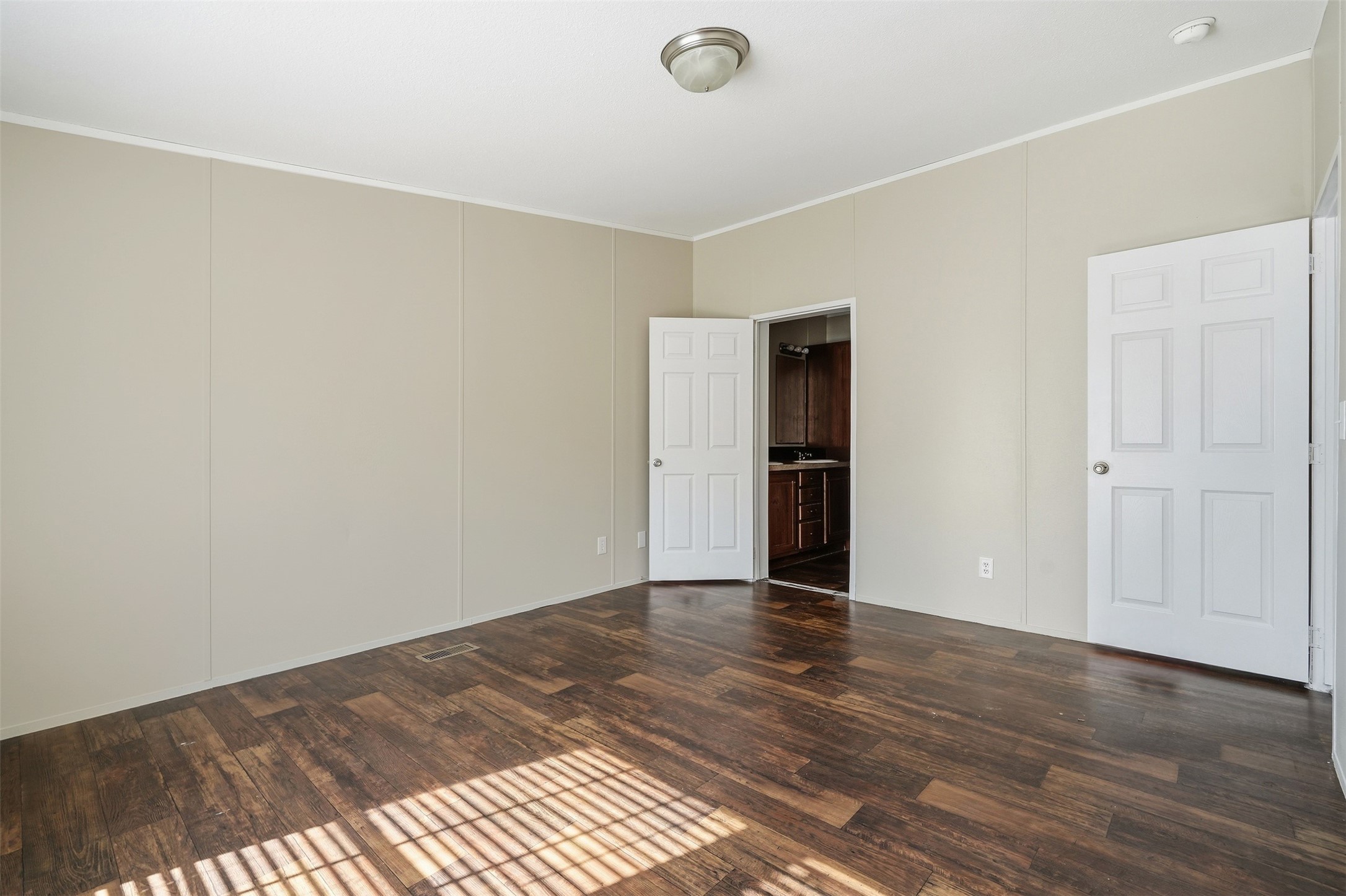 114 Dolphin Harbor N Property Photo 11