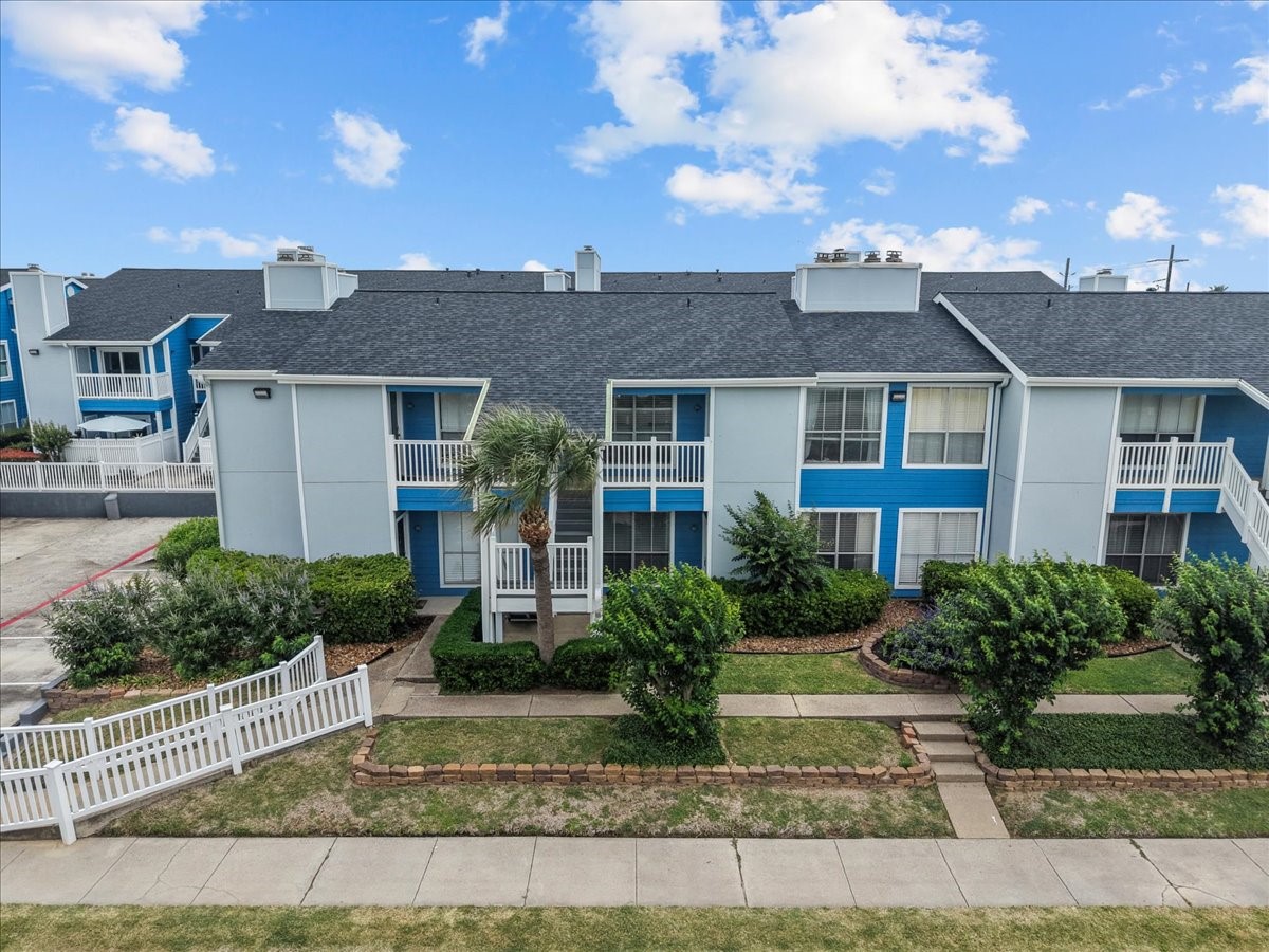 3506 Cove View Boulevard 303 Property Photo 2