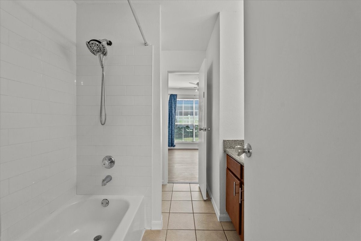 3506 Cove View Boulevard 303 Property Photo 8