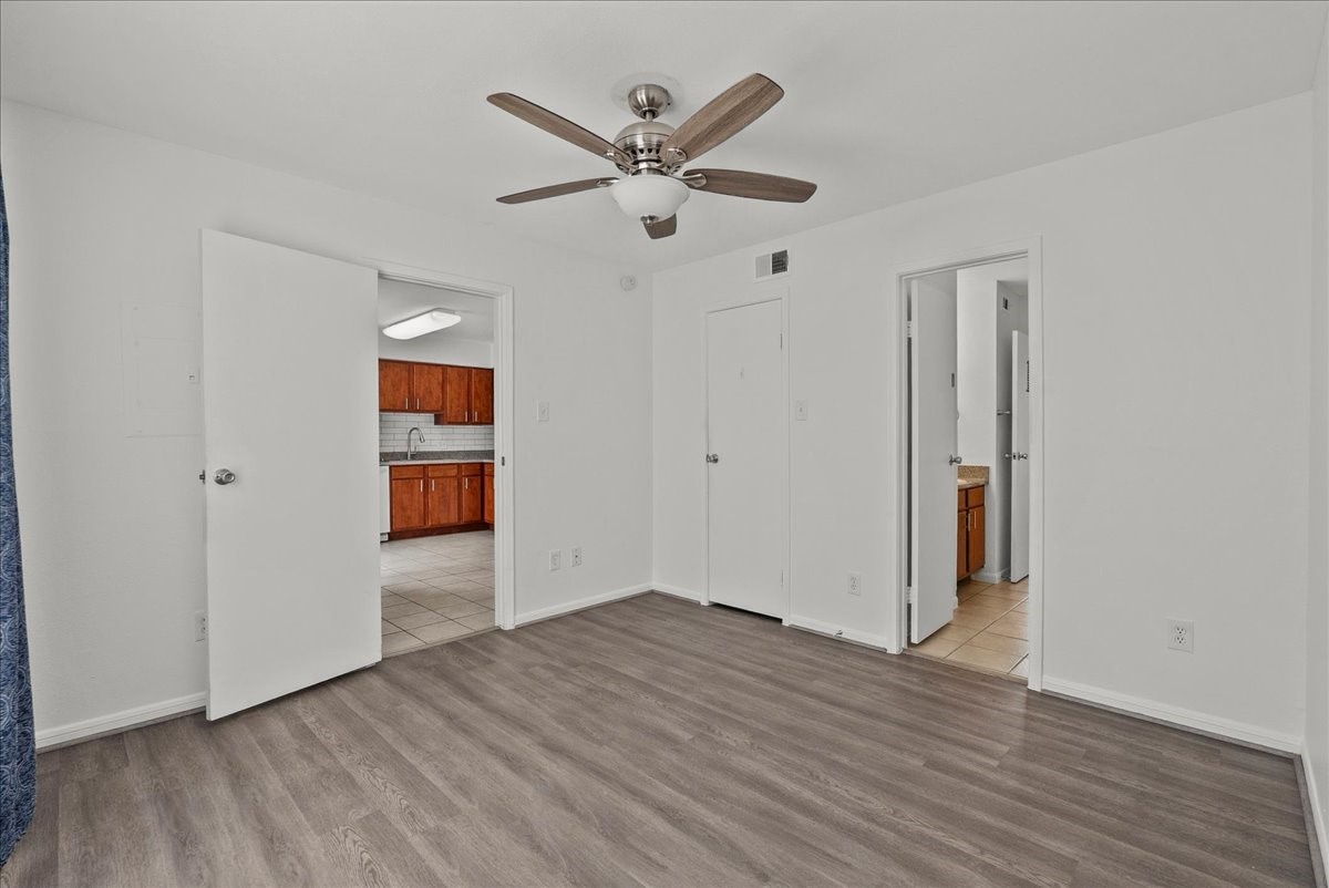 3506 Cove View Boulevard 303 Property Photo 11