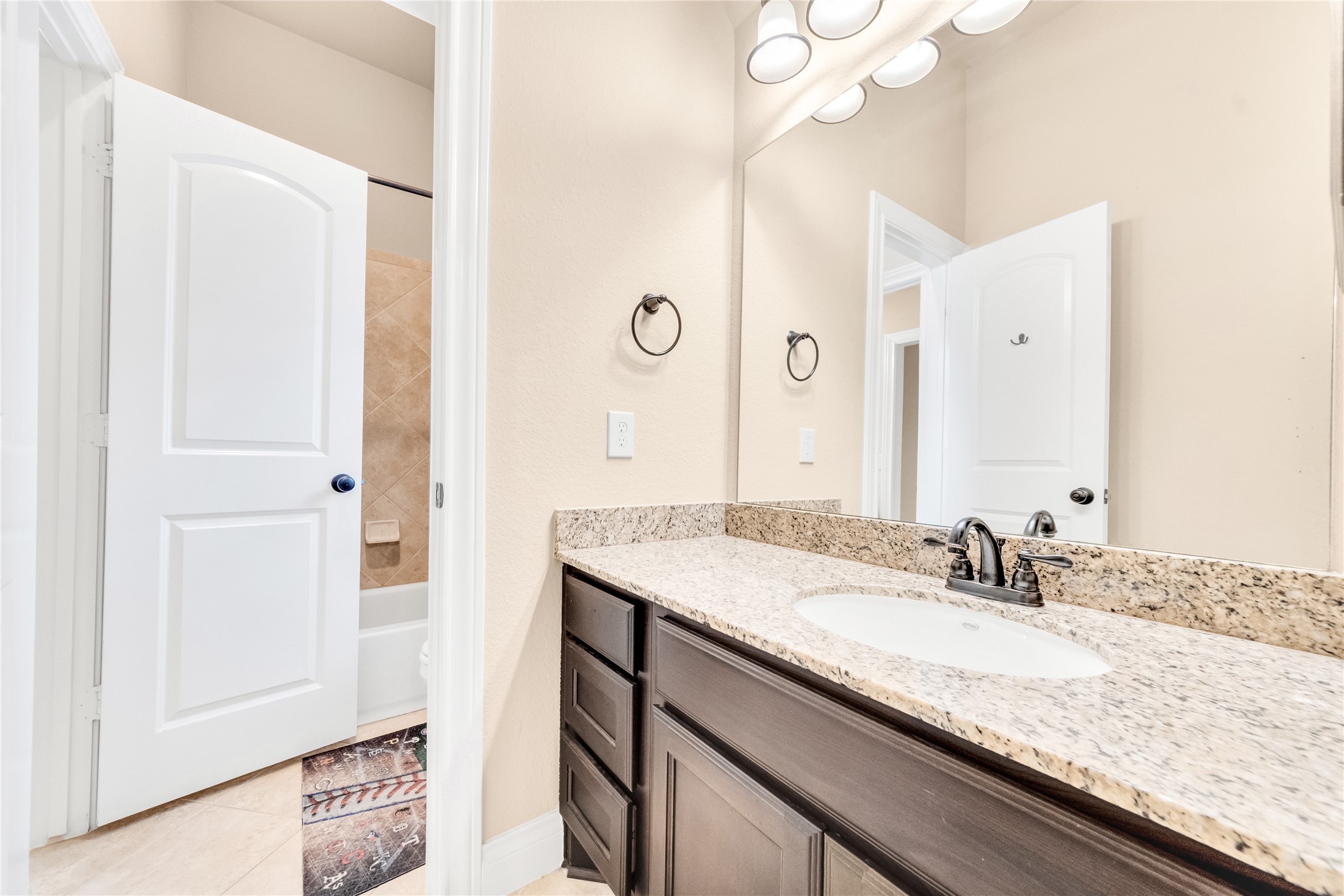 3223 Seminole Peak Lane Property Photo 42