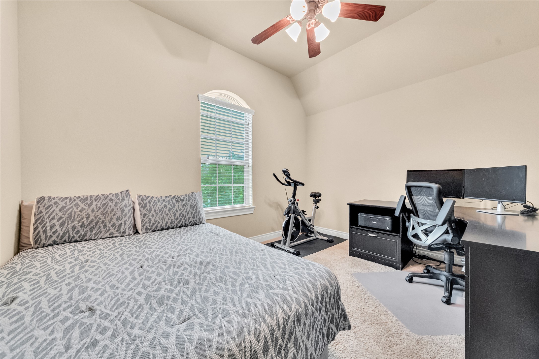 3223 Seminole Peak Lane Property Photo 44