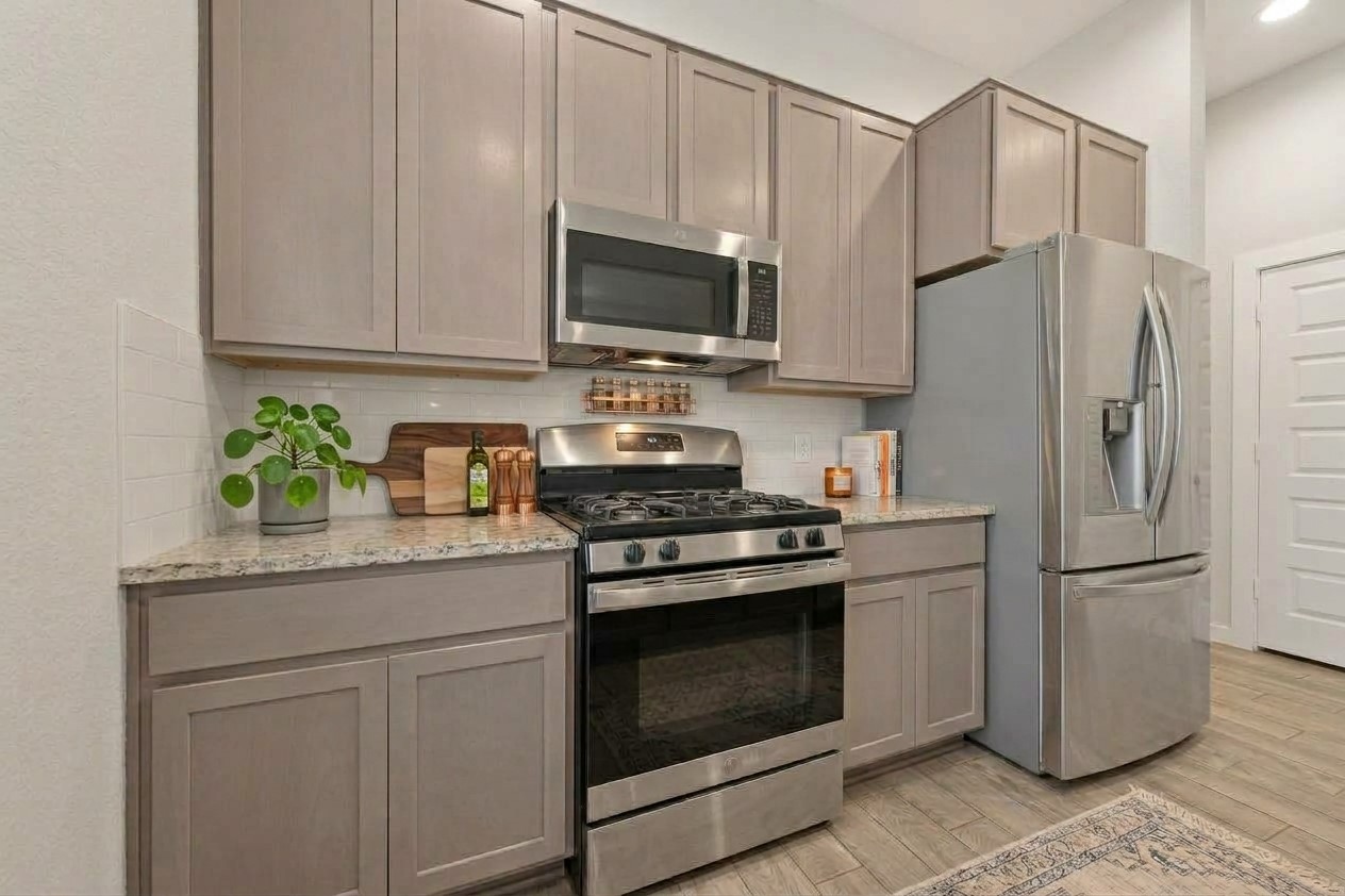 11638 Colossal Oak Drive Property Photo 6