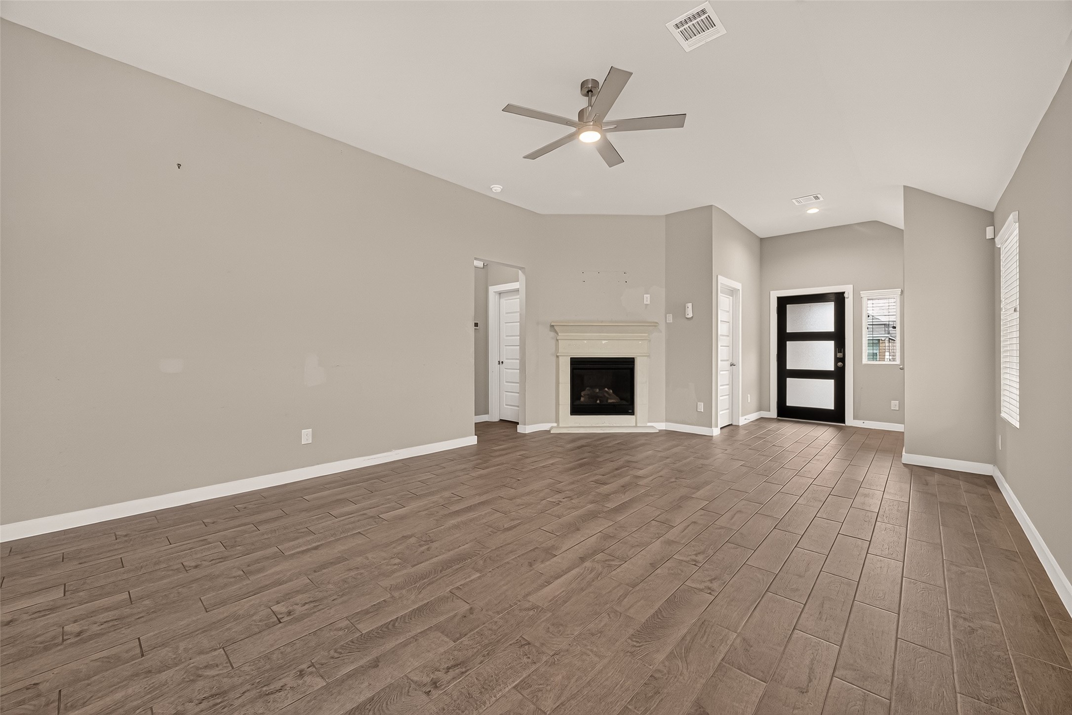 11638 Colossal Oak Drive Property Photo 8