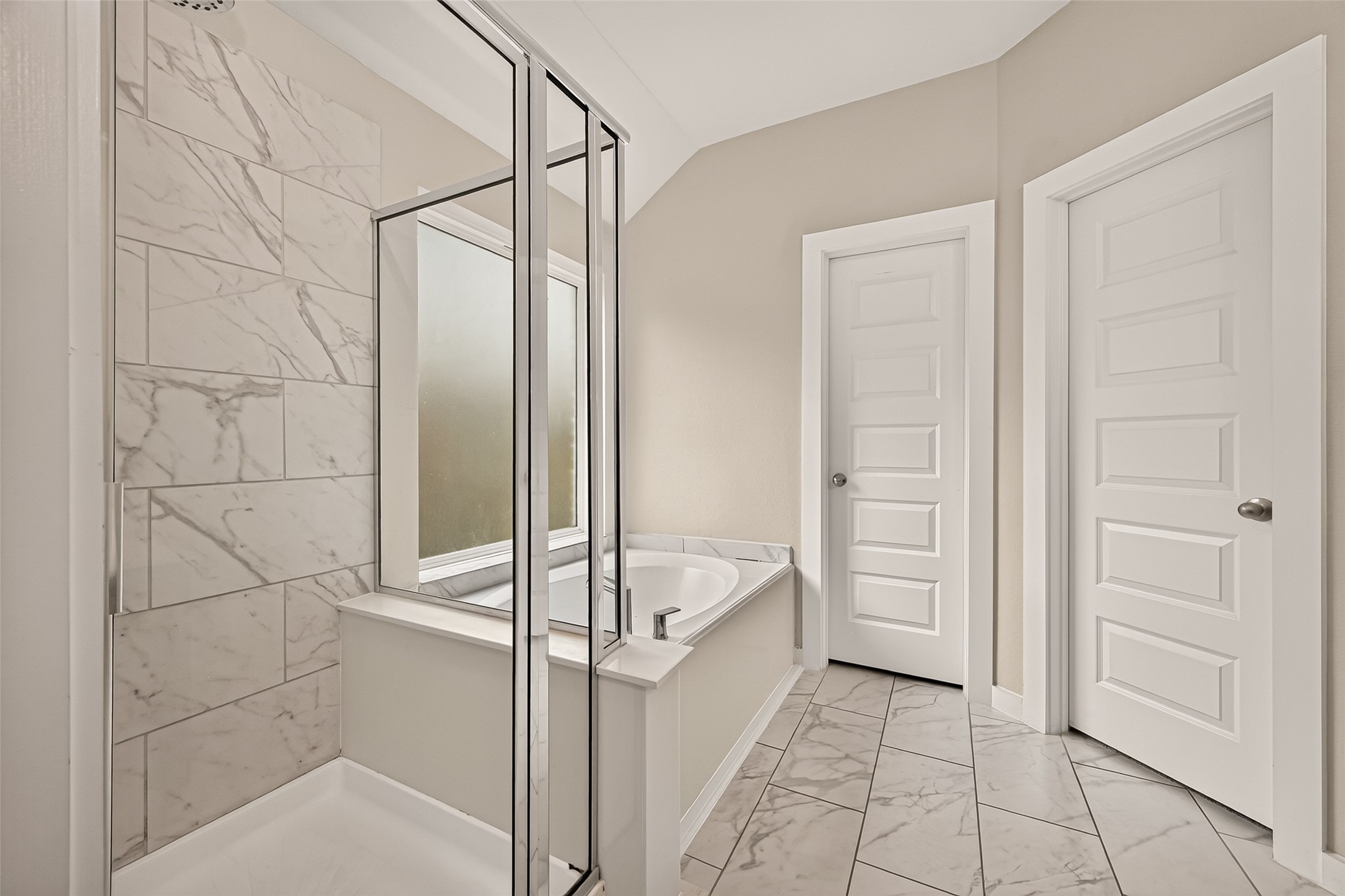 11638 Colossal Oak Drive Property Photo 17