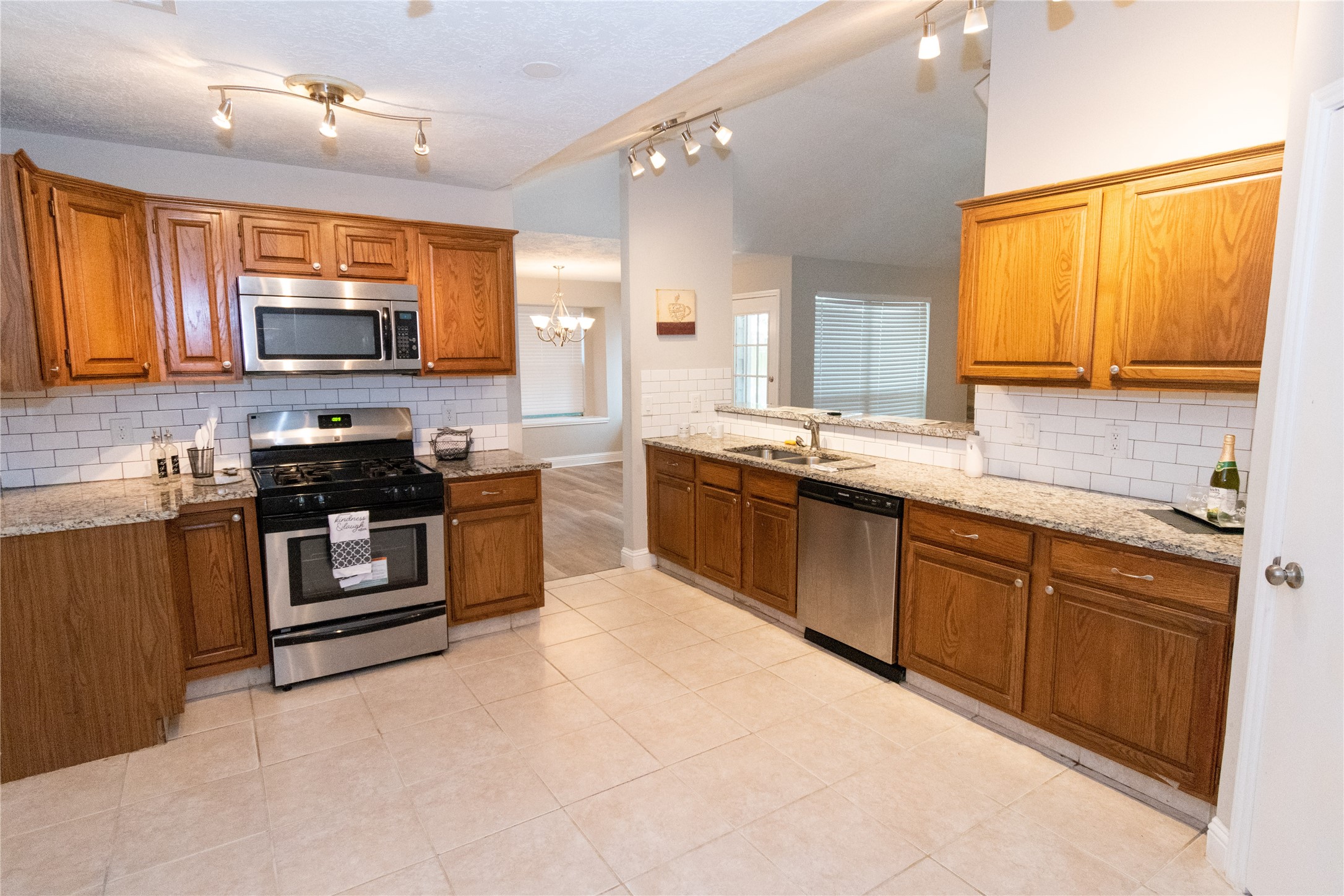 1009 Wildwood Drive Property Photo 2