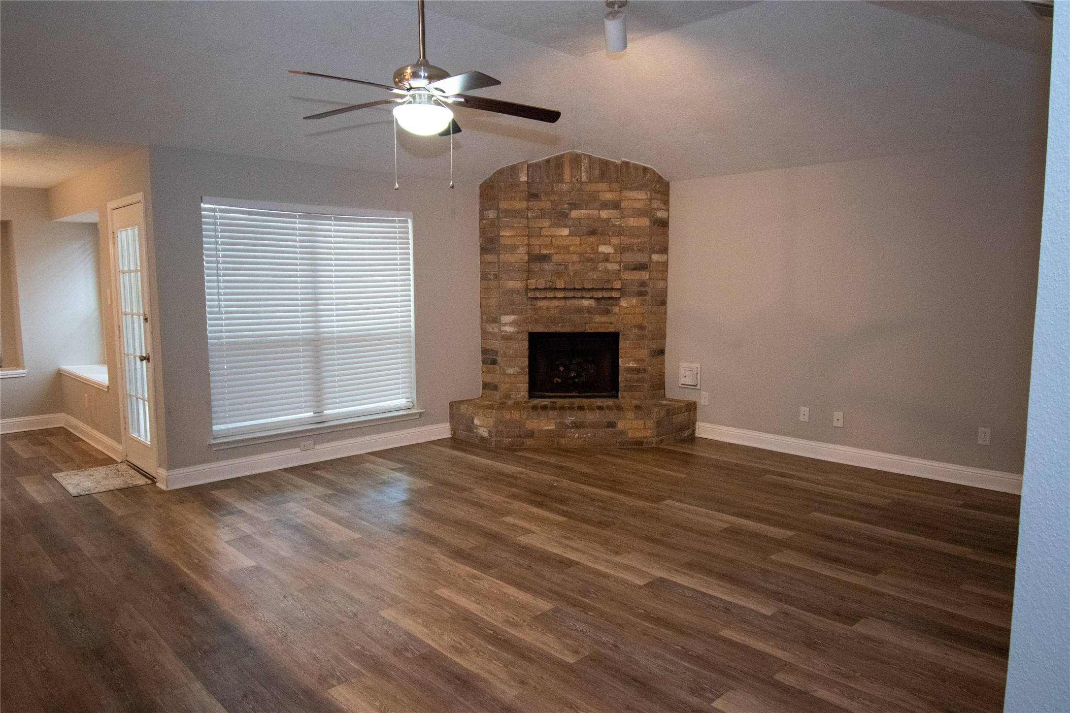 1009 Wildwood Drive Property Photo 3