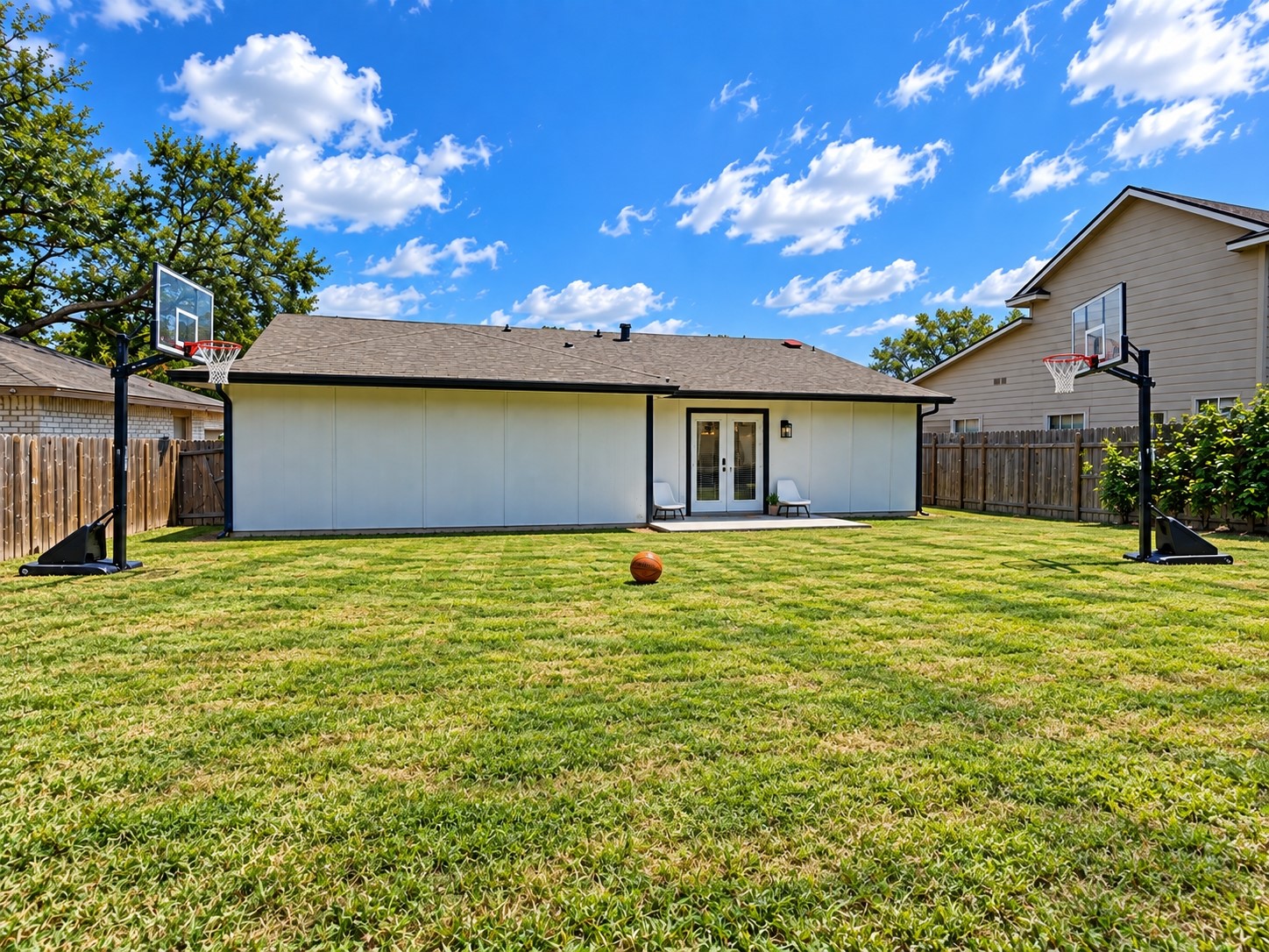 4910 Croker Ridge Road Property Photo 3