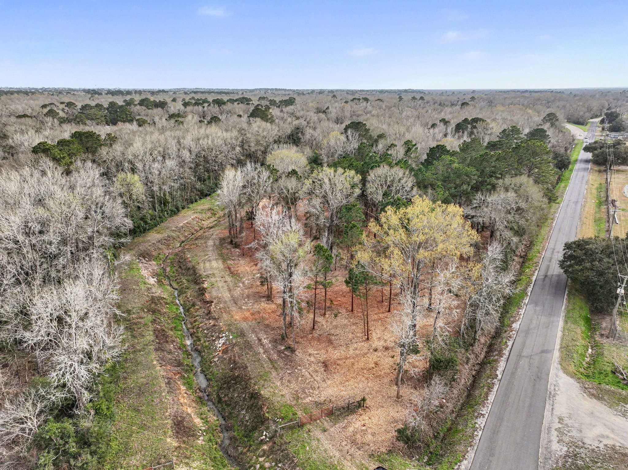 000 Lakeland Dr Property Photo 1