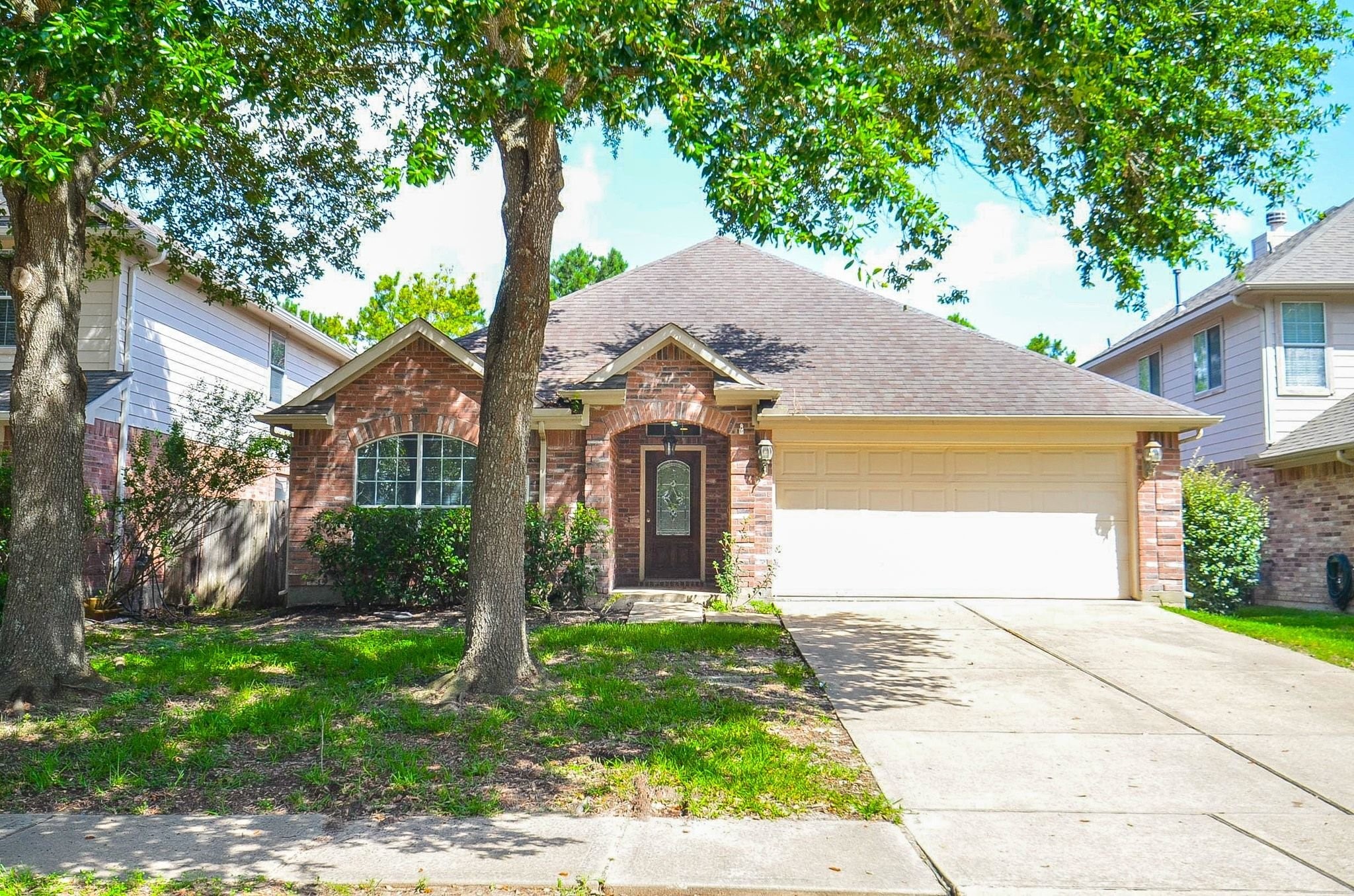 26822 Kingston Glen Lane Property Photo 1