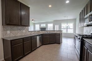 20807 Fair Walnut Way Property Photo 7