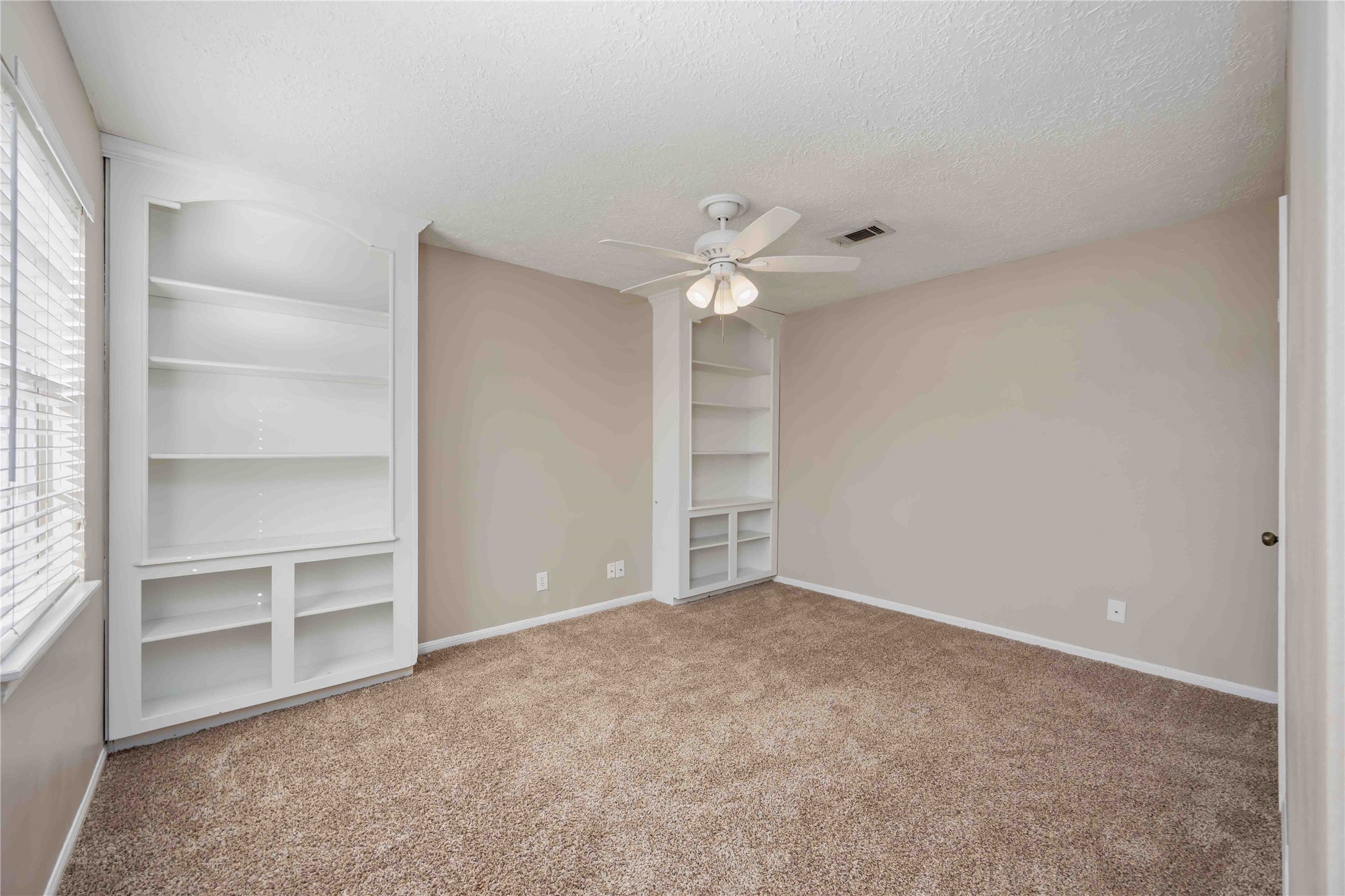 5411 Mossy Timbers Drive Property Photo 18