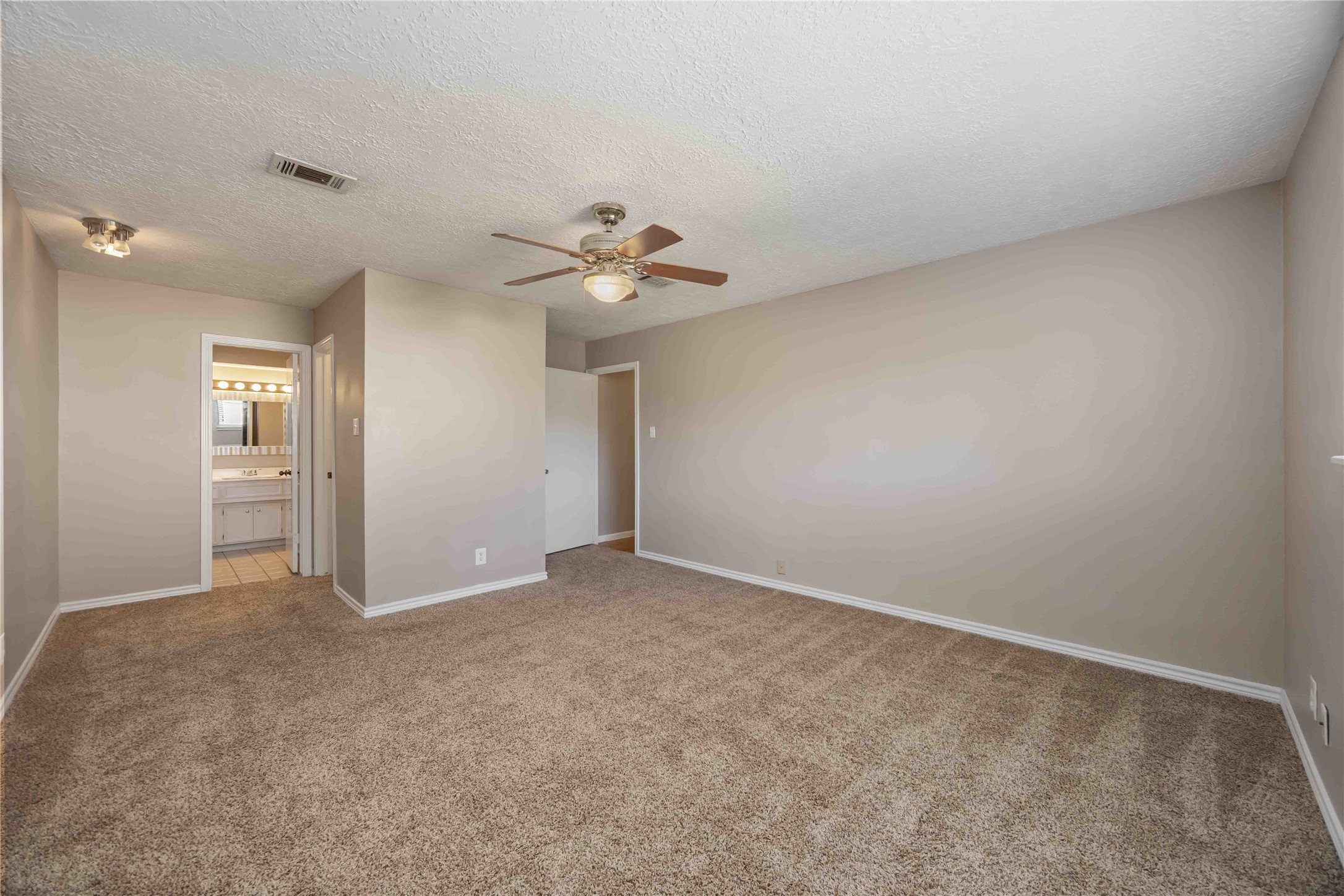 5411 Mossy Timbers Drive Property Photo 20