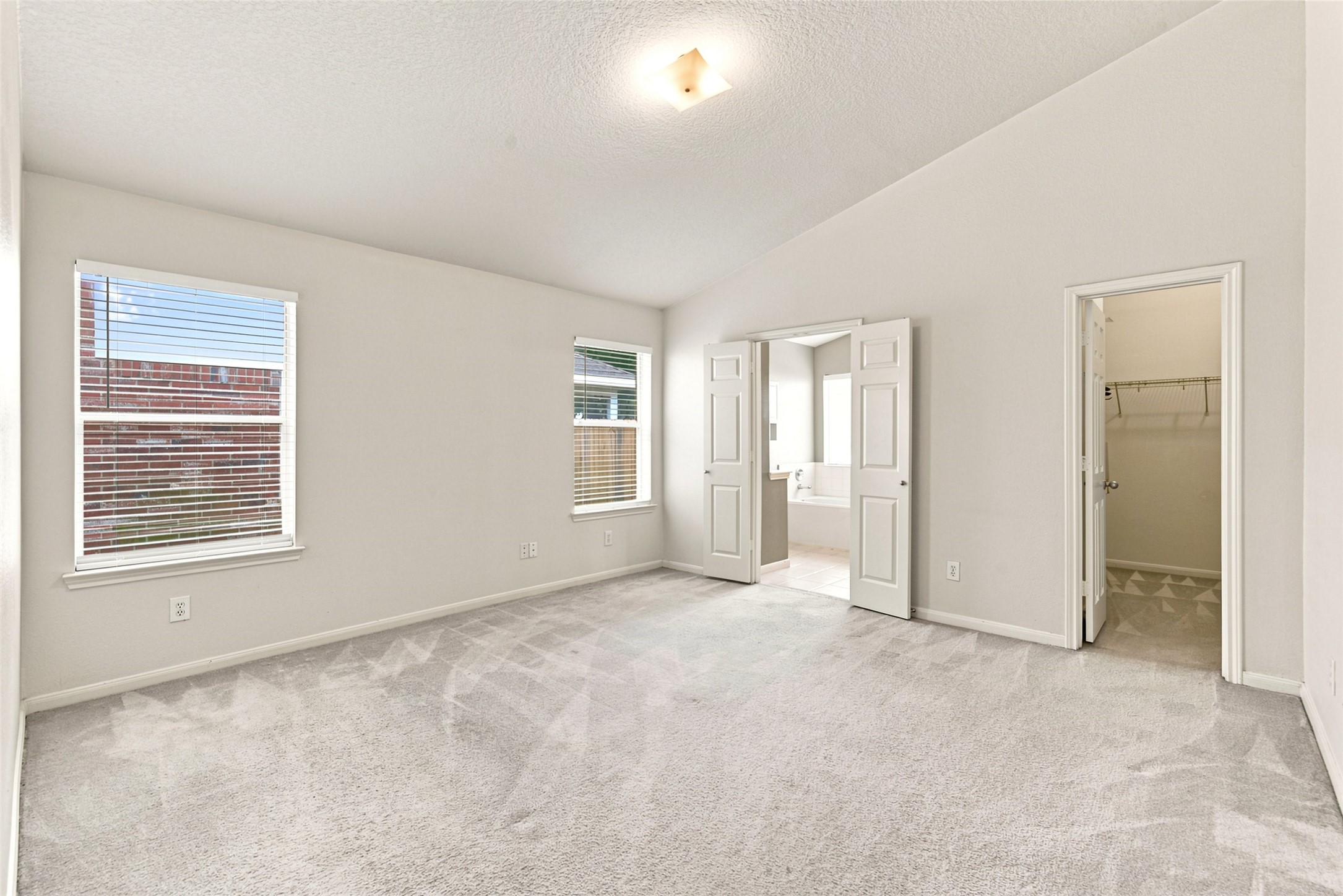 2002 Roaring Springs Drive Property Photo 11