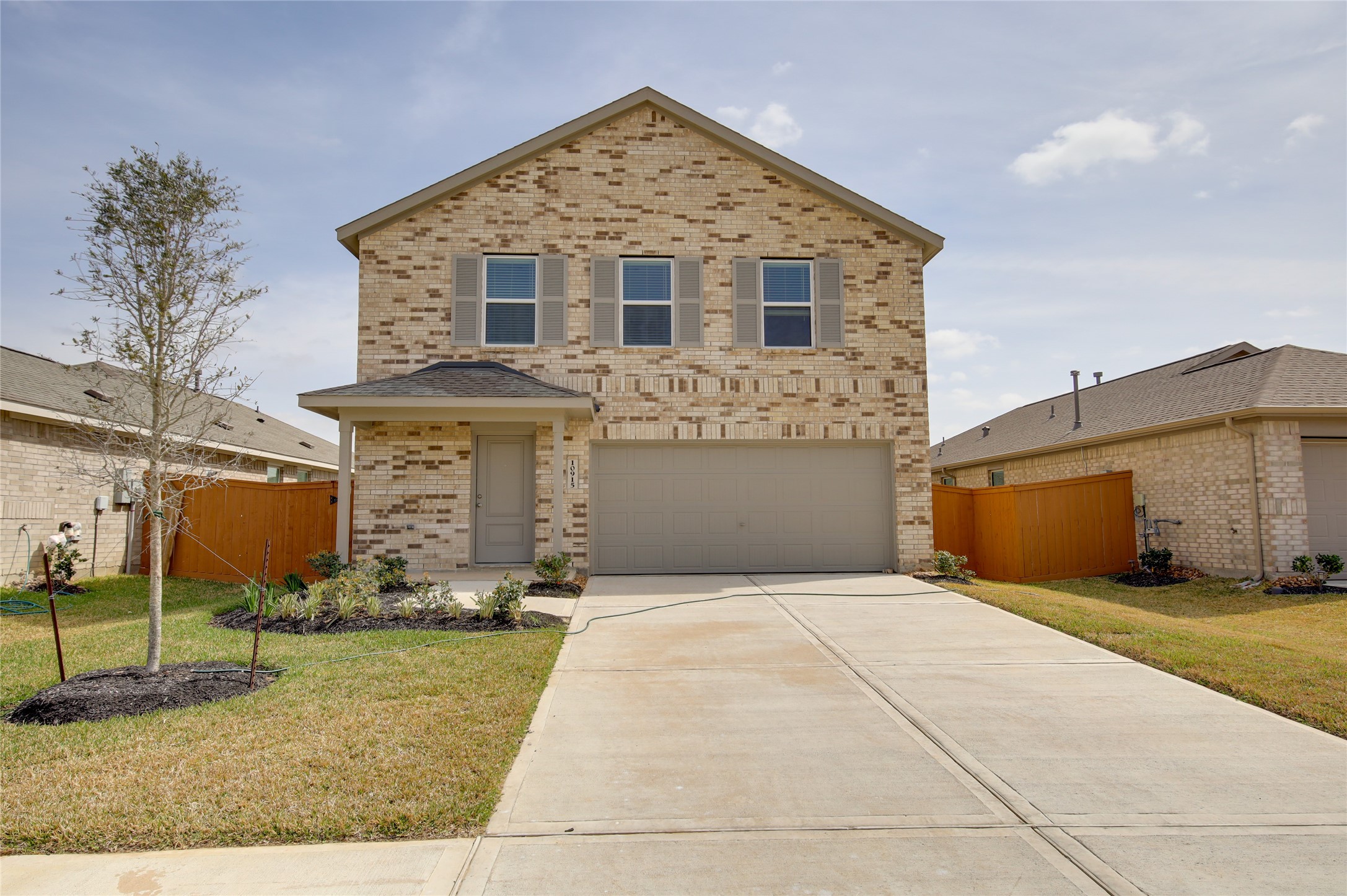 10915 Tawny Ridge Property Photo 2