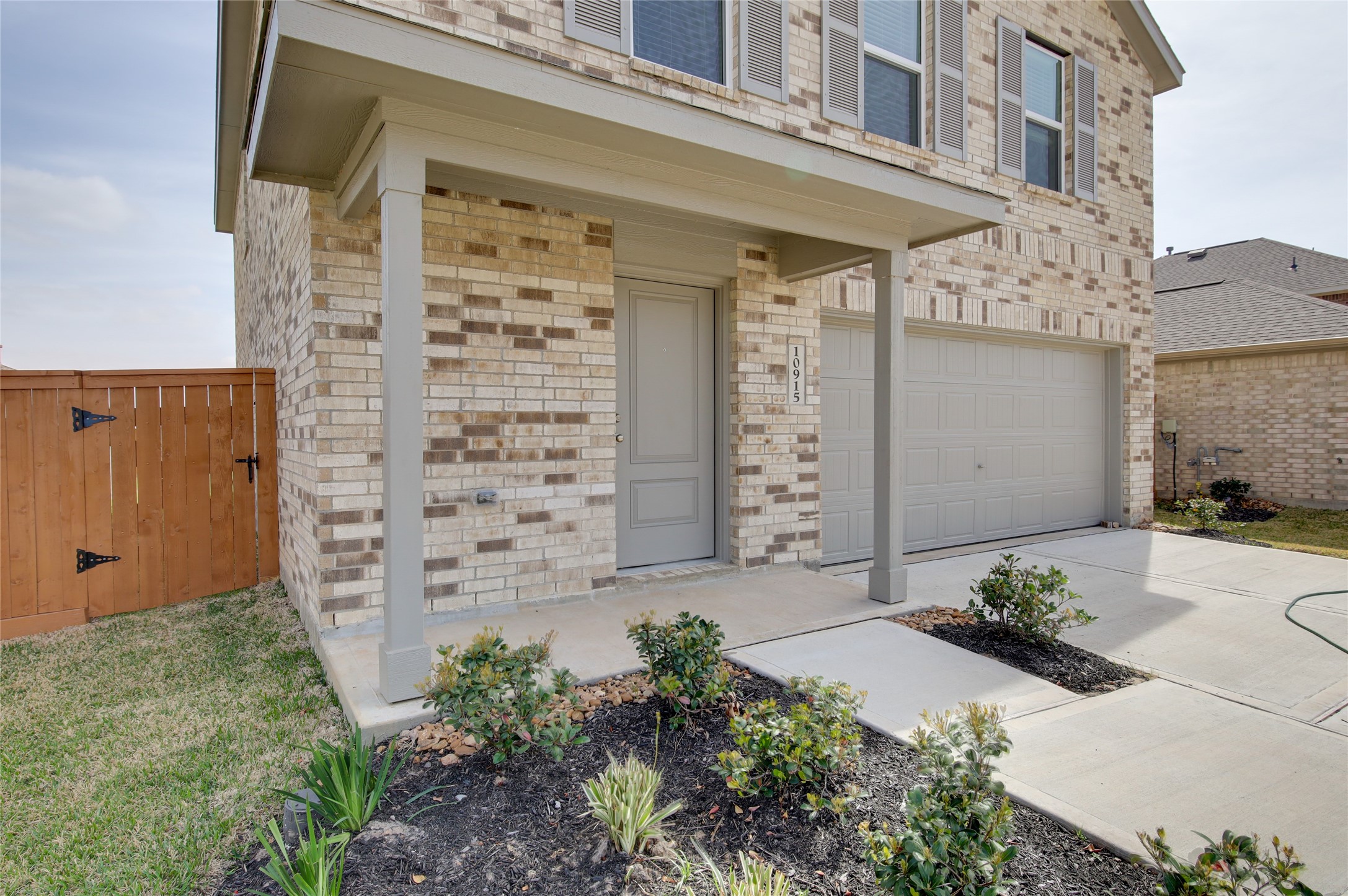 10915 Tawny Ridge Property Photo 3