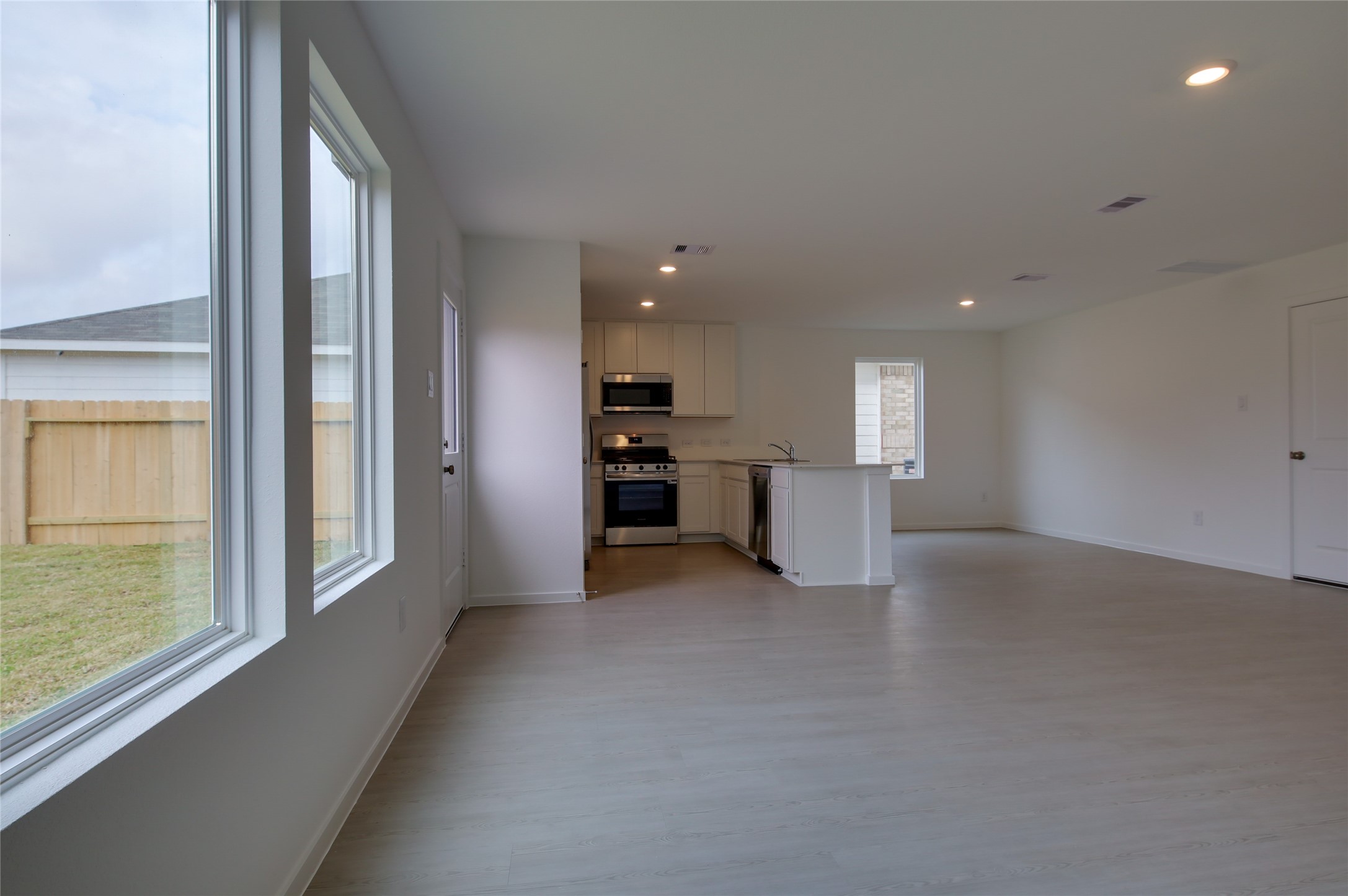 10915 Tawny Ridge Property Photo 8