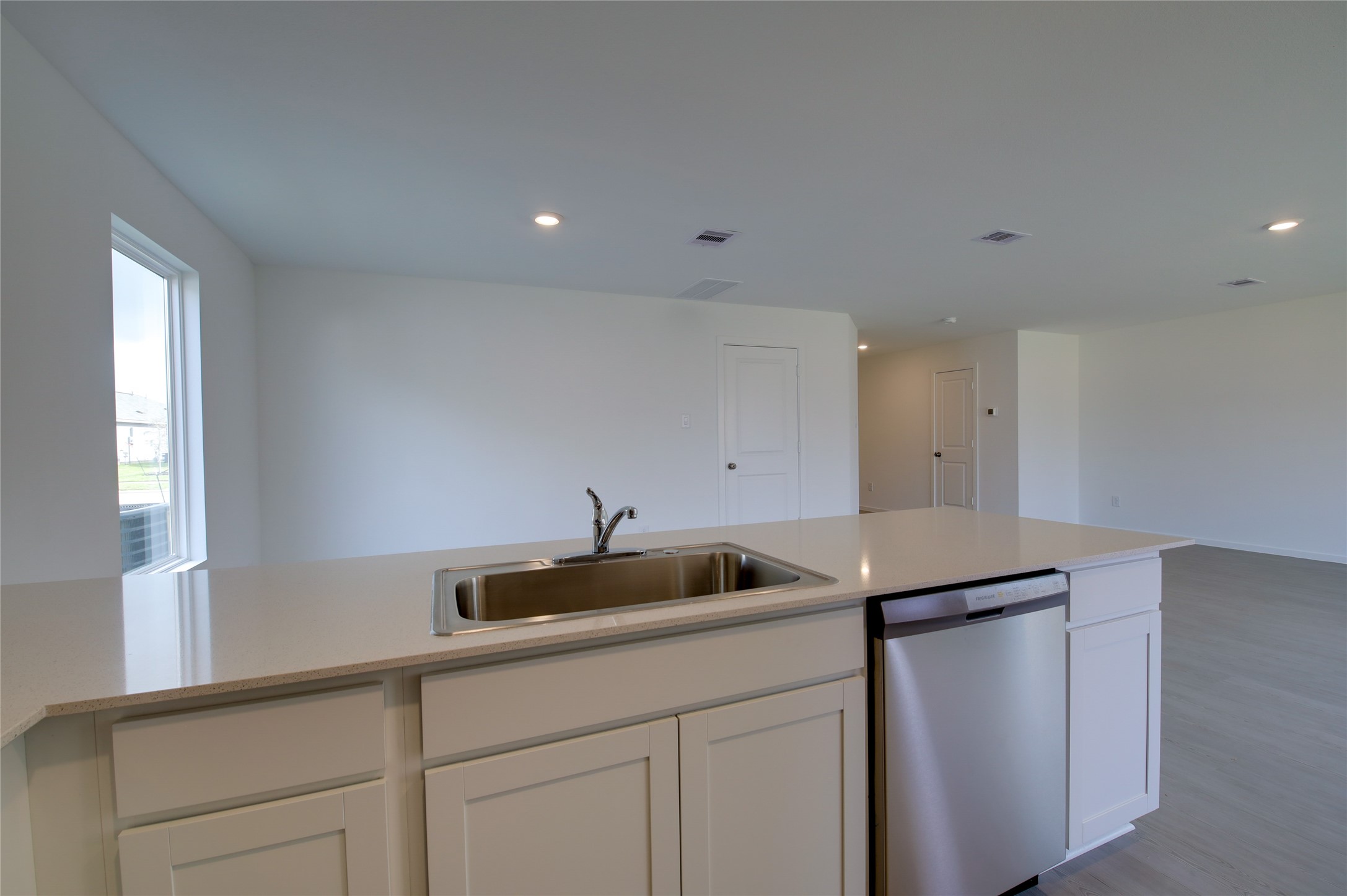 10915 Tawny Ridge Property Photo 13
