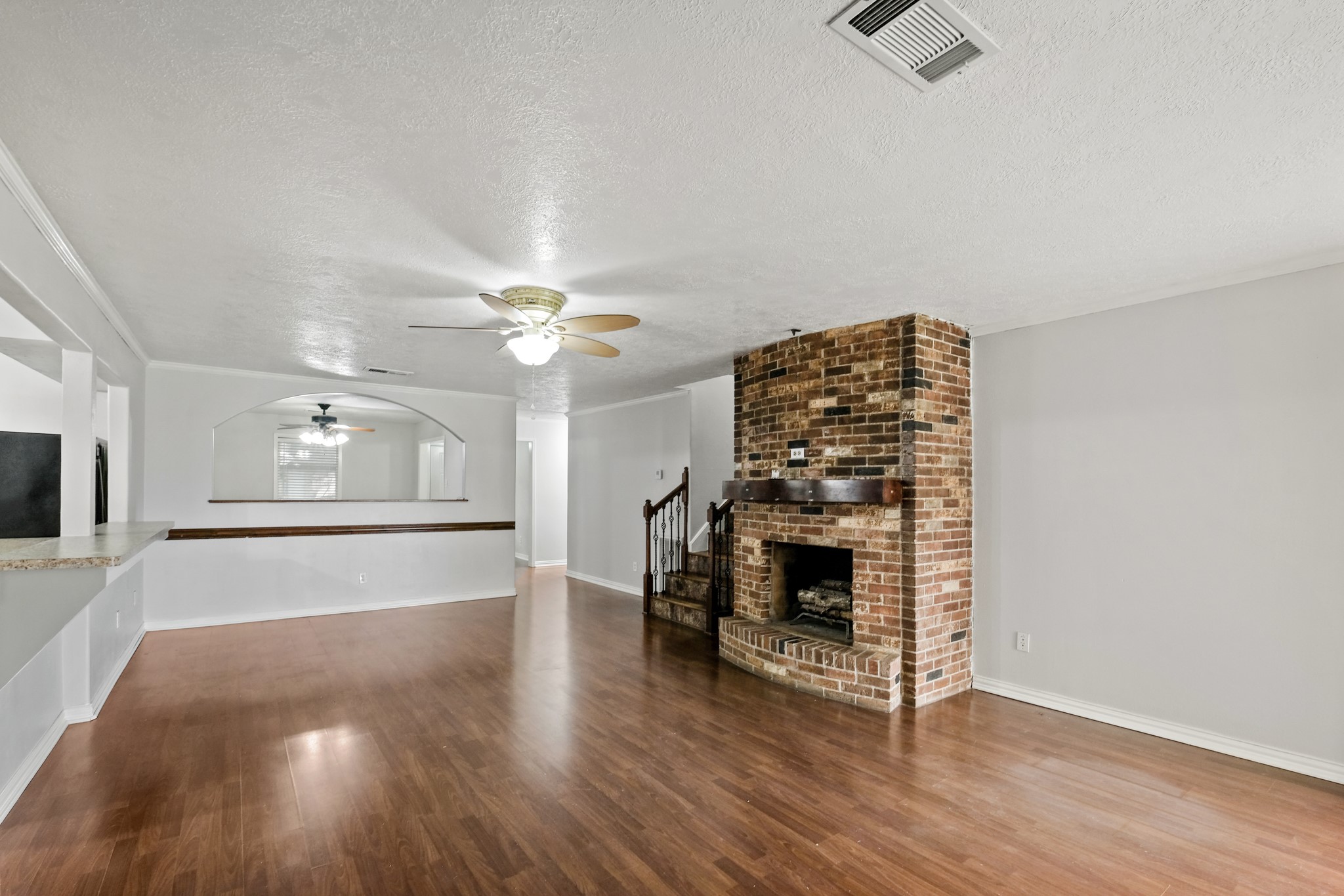 1905 Zapp Lane Property Photo 7
