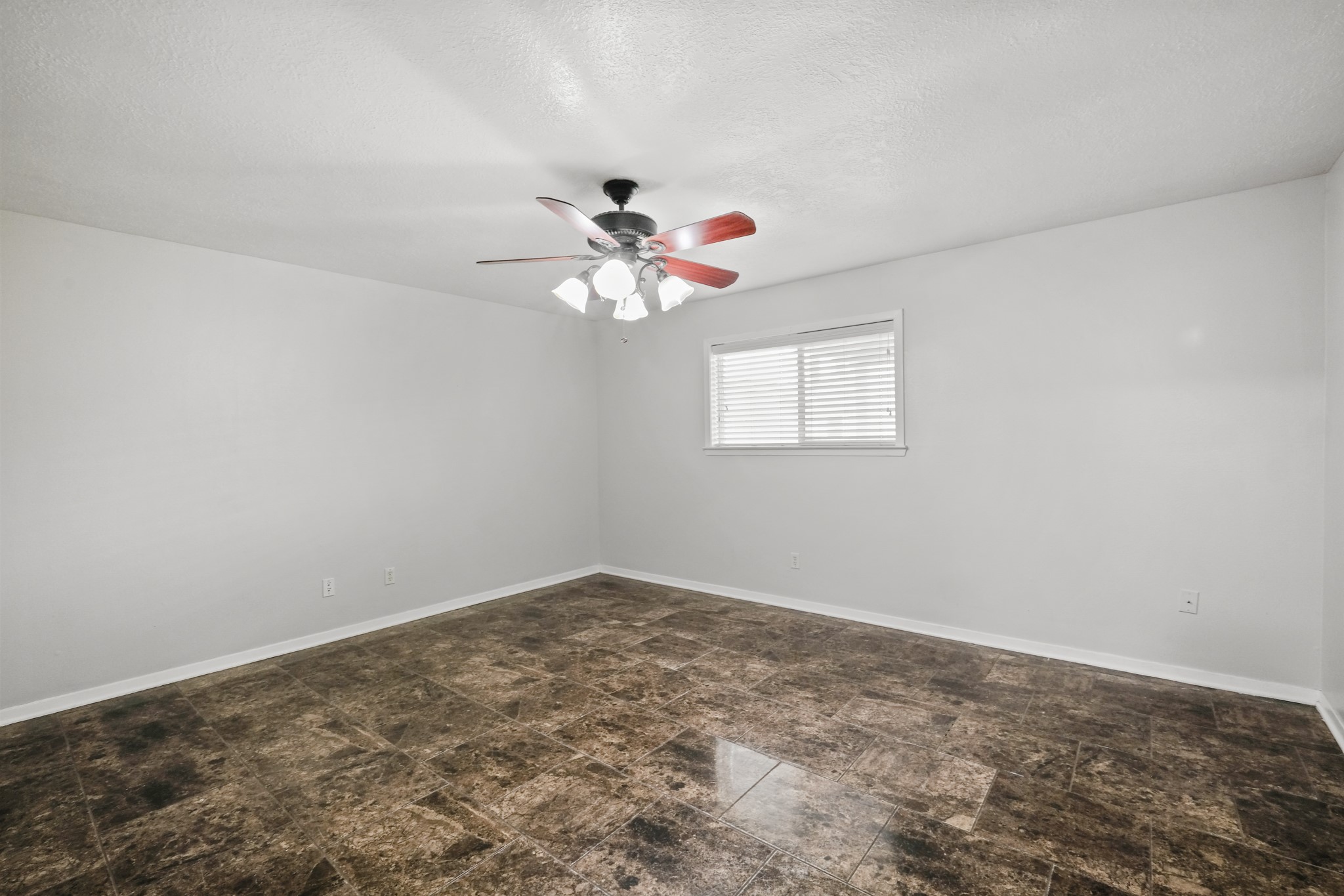 1905 Zapp Lane Property Photo 14
