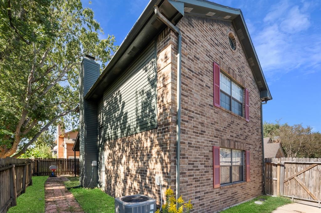 11 Regency Lane Property Photo 12