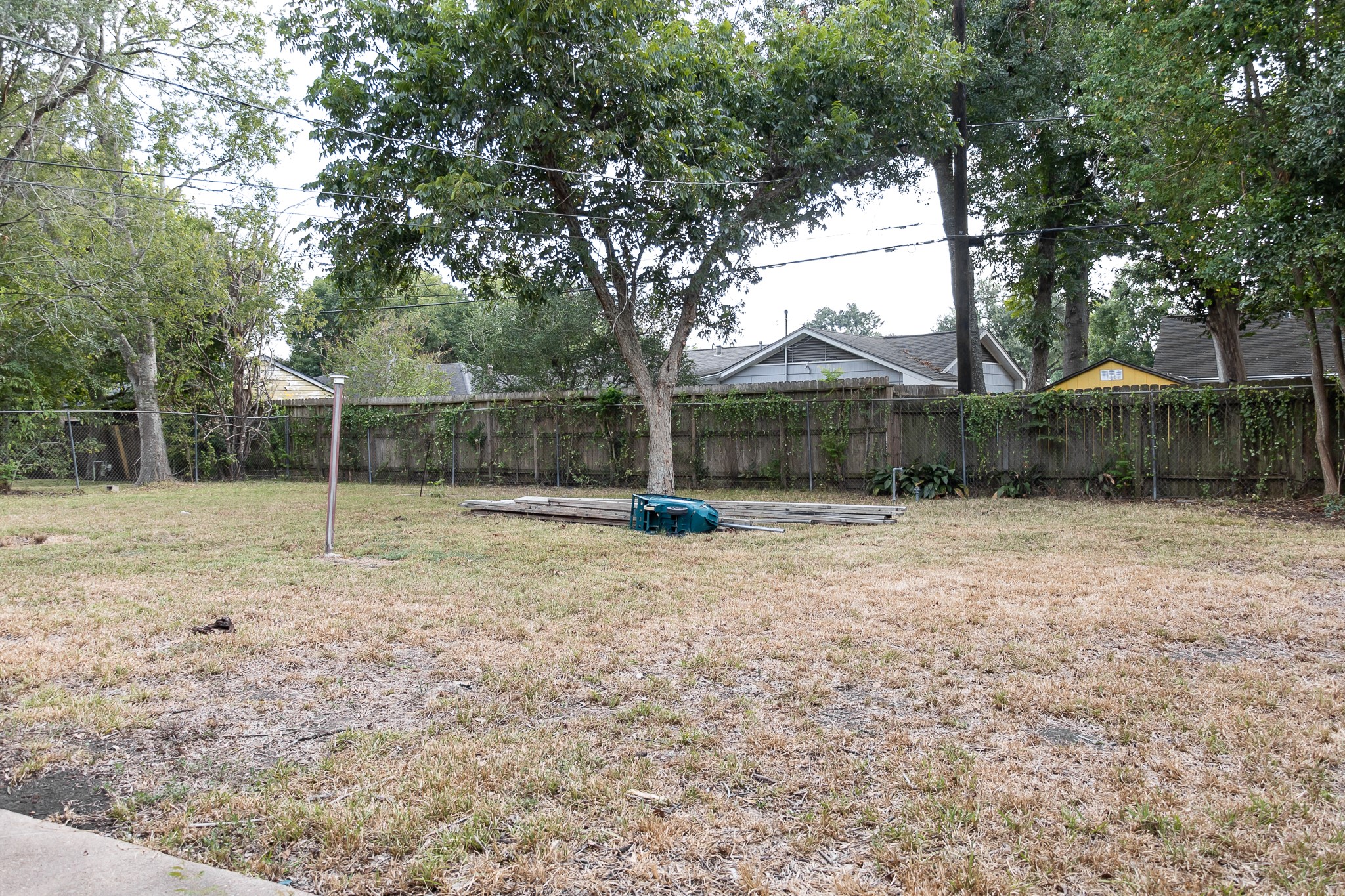 4825 Hummingbird Street Property Photo 7