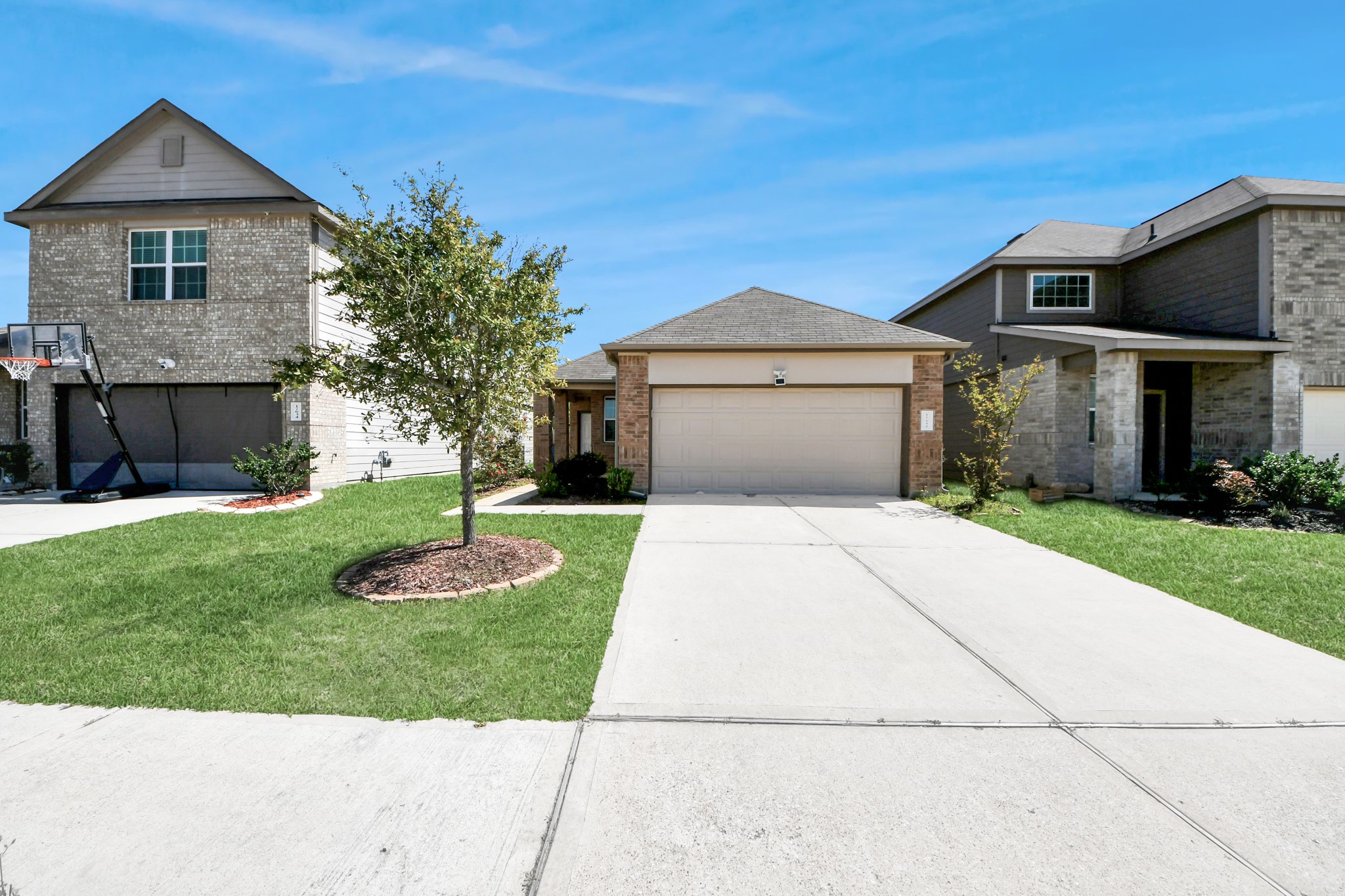 17630 Holroyd Road Property Photo 1