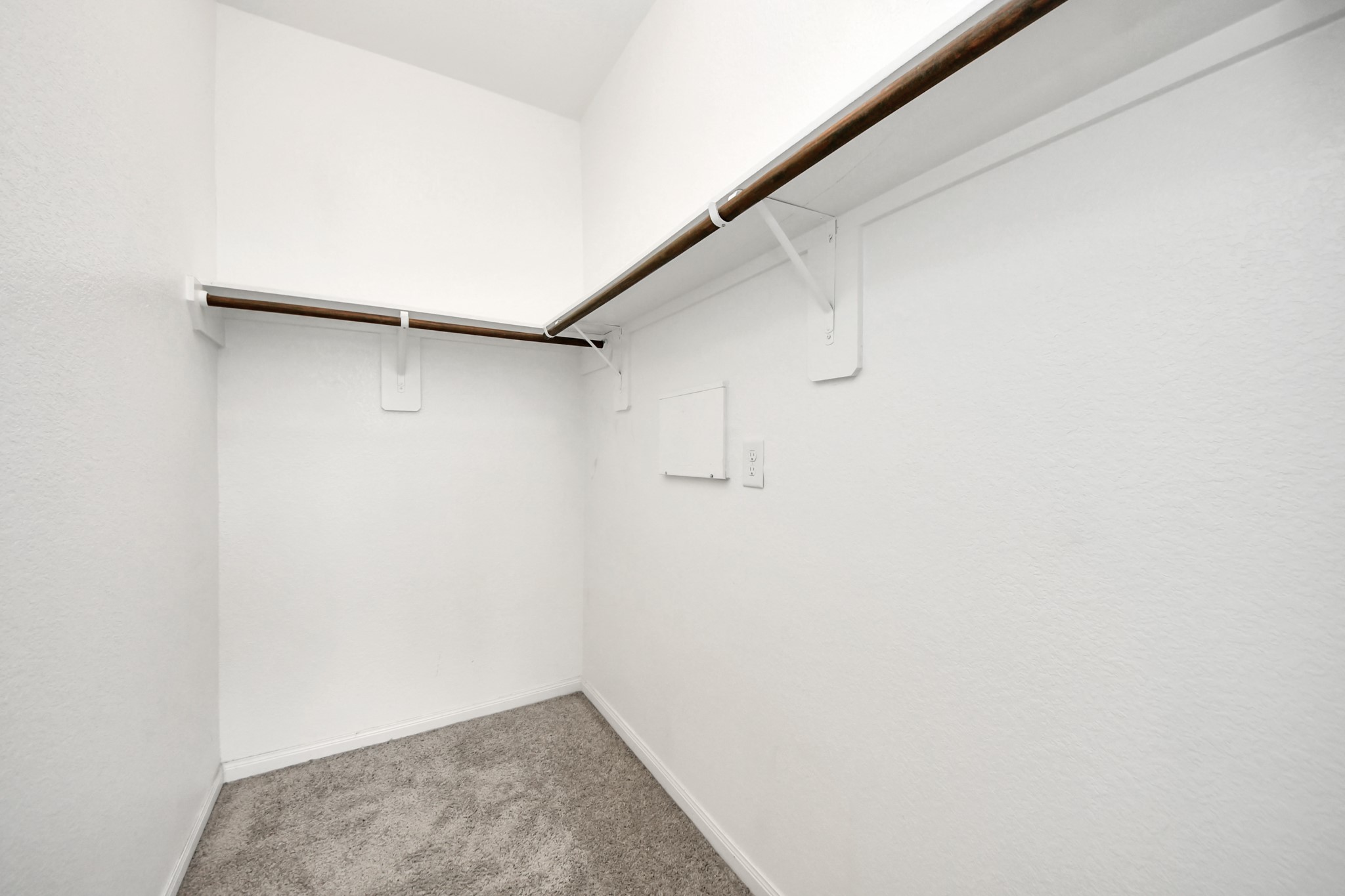 17630 Holroyd Road Property Photo 16