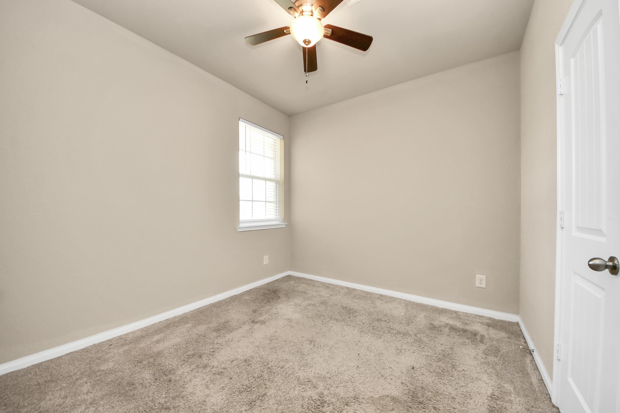 17630 Holroyd Road Property Photo 18