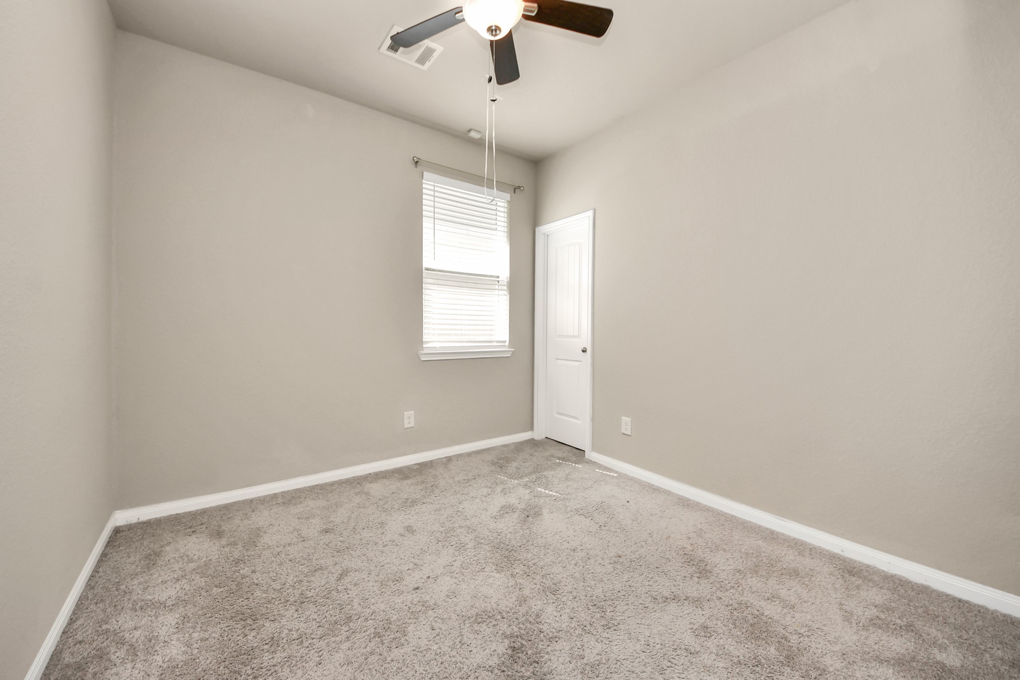 17630 Holroyd Road Property Photo 19
