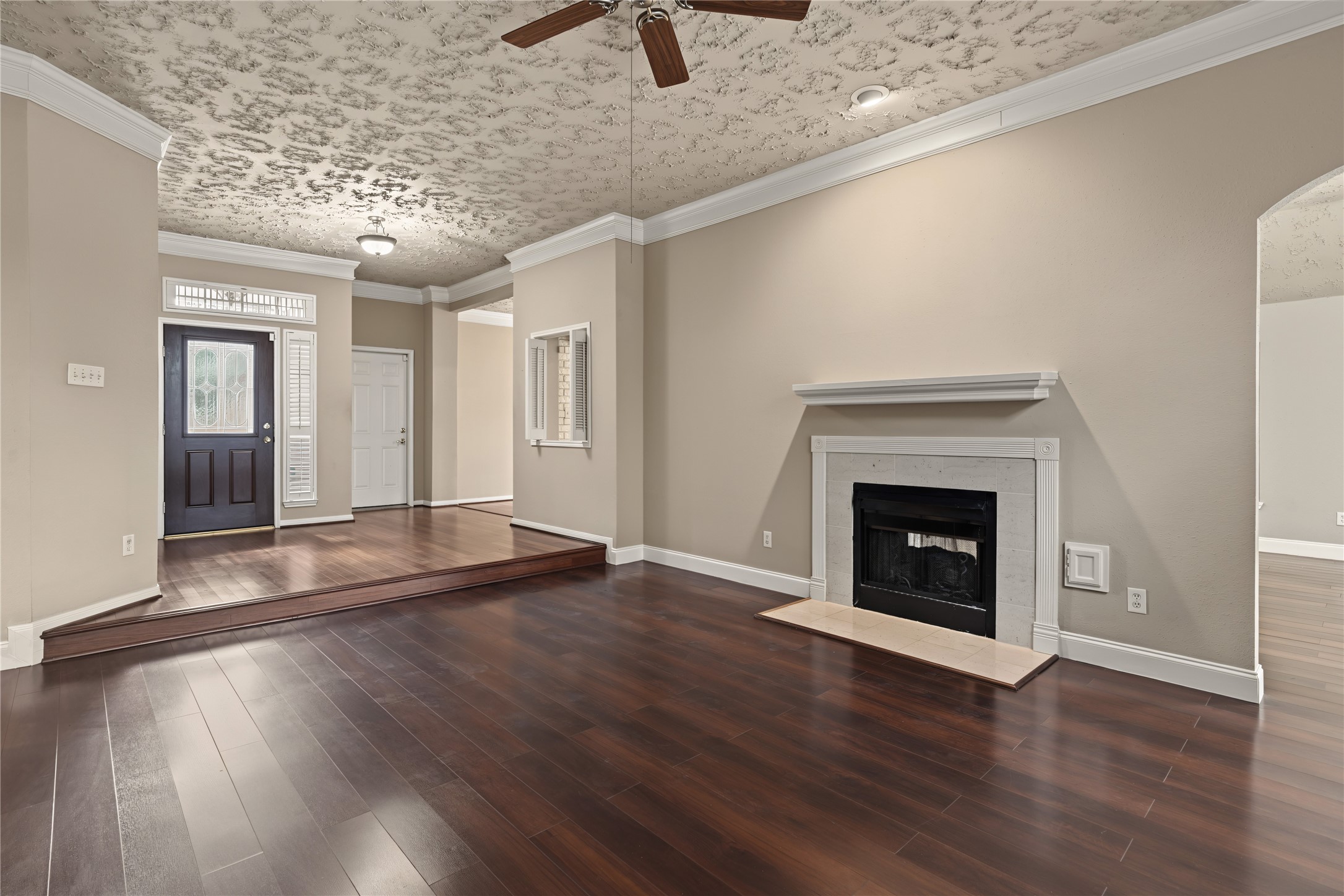 835 Maplewood Falls Court Property Photo 8