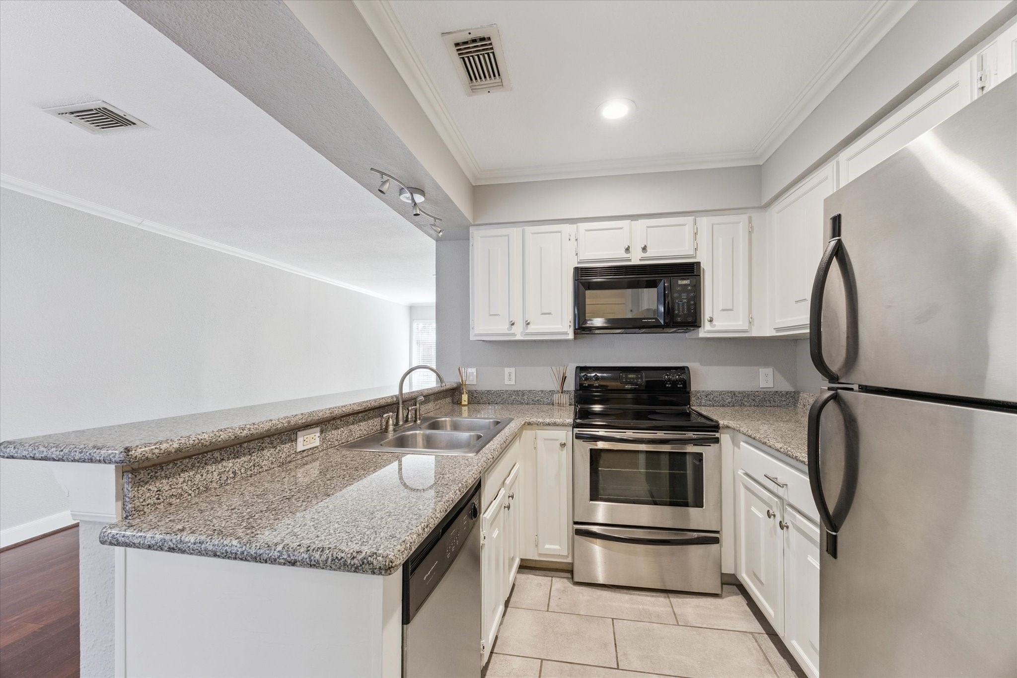 2501 Bering Drive 5 Property Photo 5