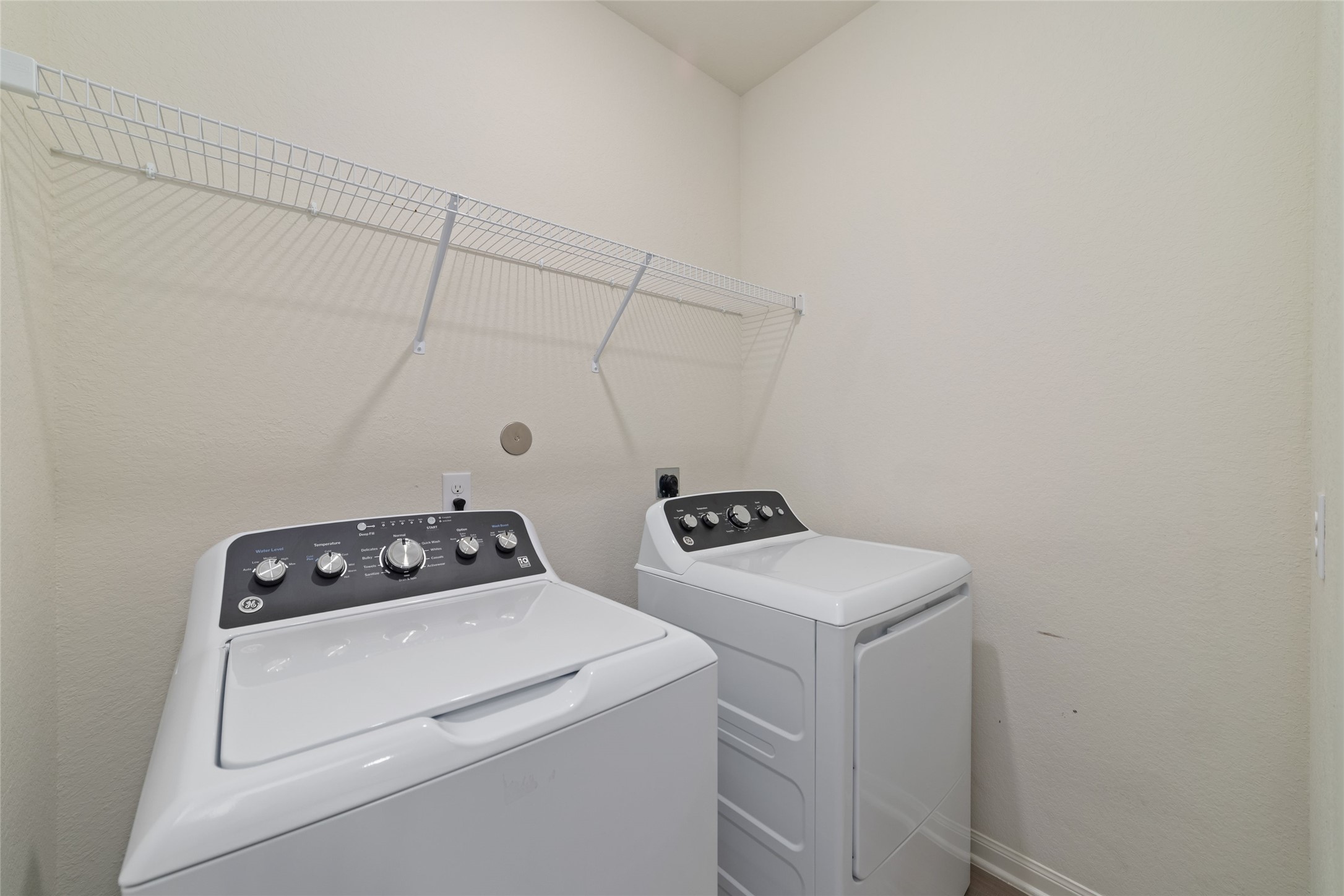 3000 Iron Woods Drive Property Photo 8
