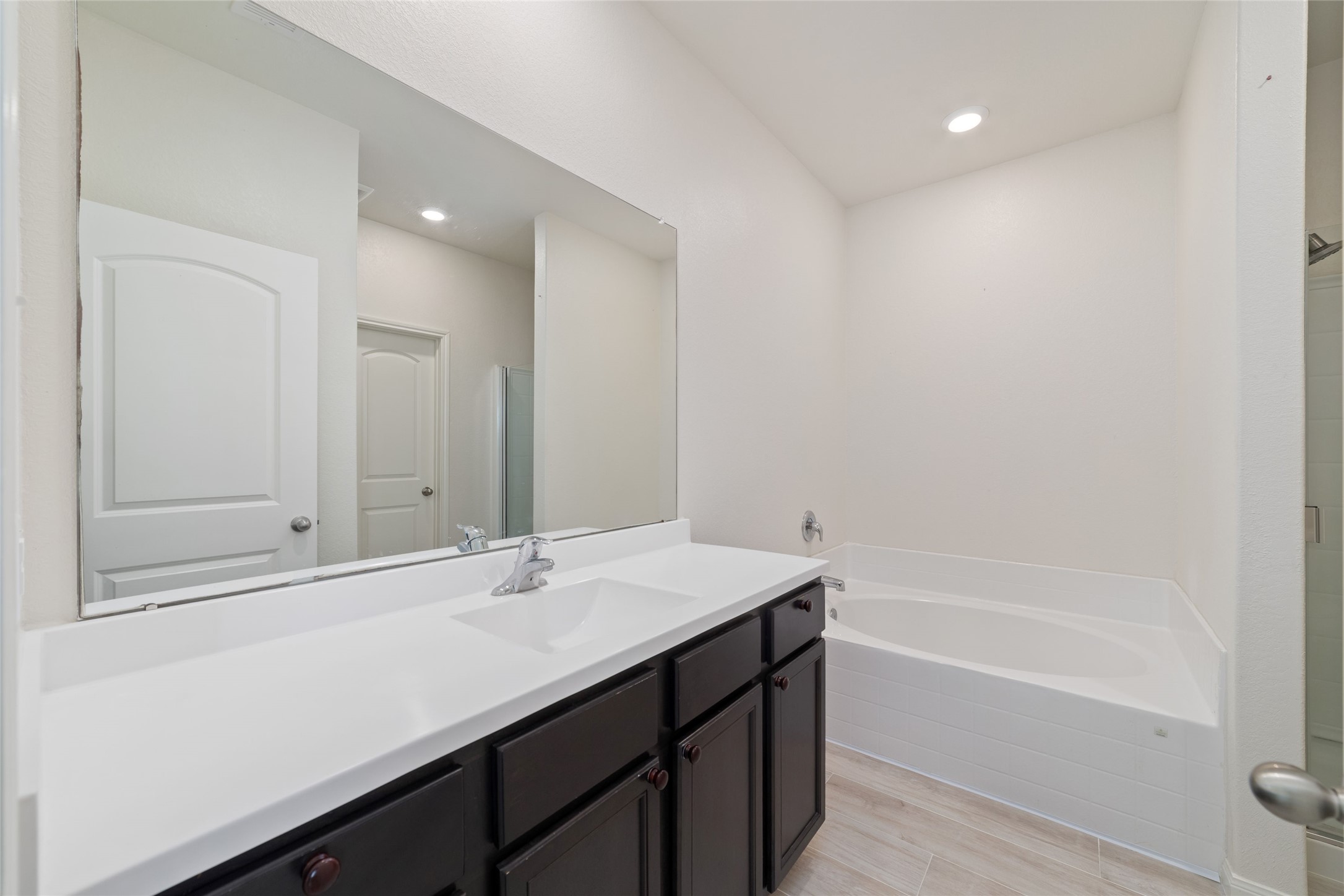 3000 Iron Woods Drive Property Photo 19