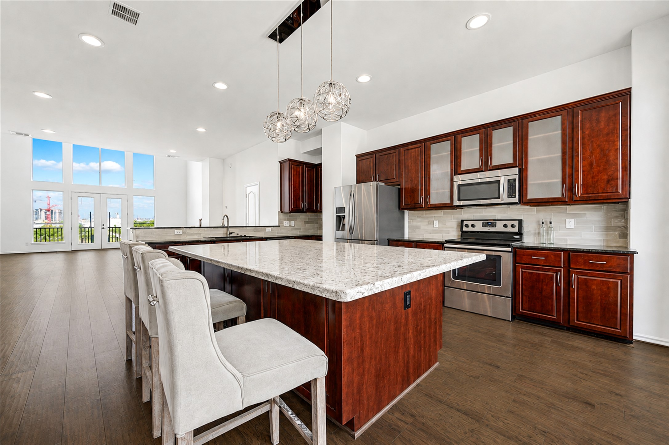1322 Emancipation Avenue Property Photo 4
