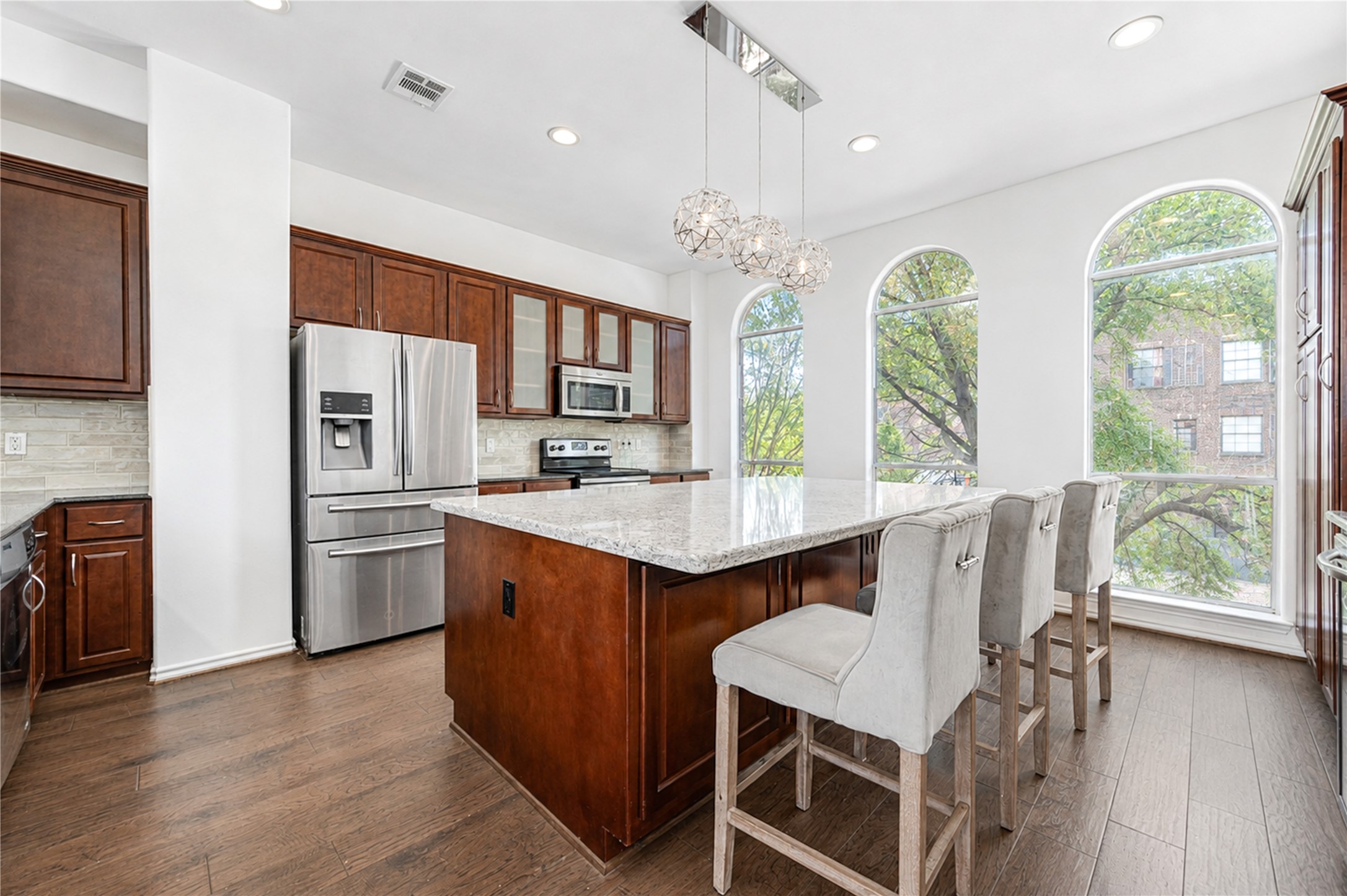 1322 Emancipation Avenue Property Photo 5