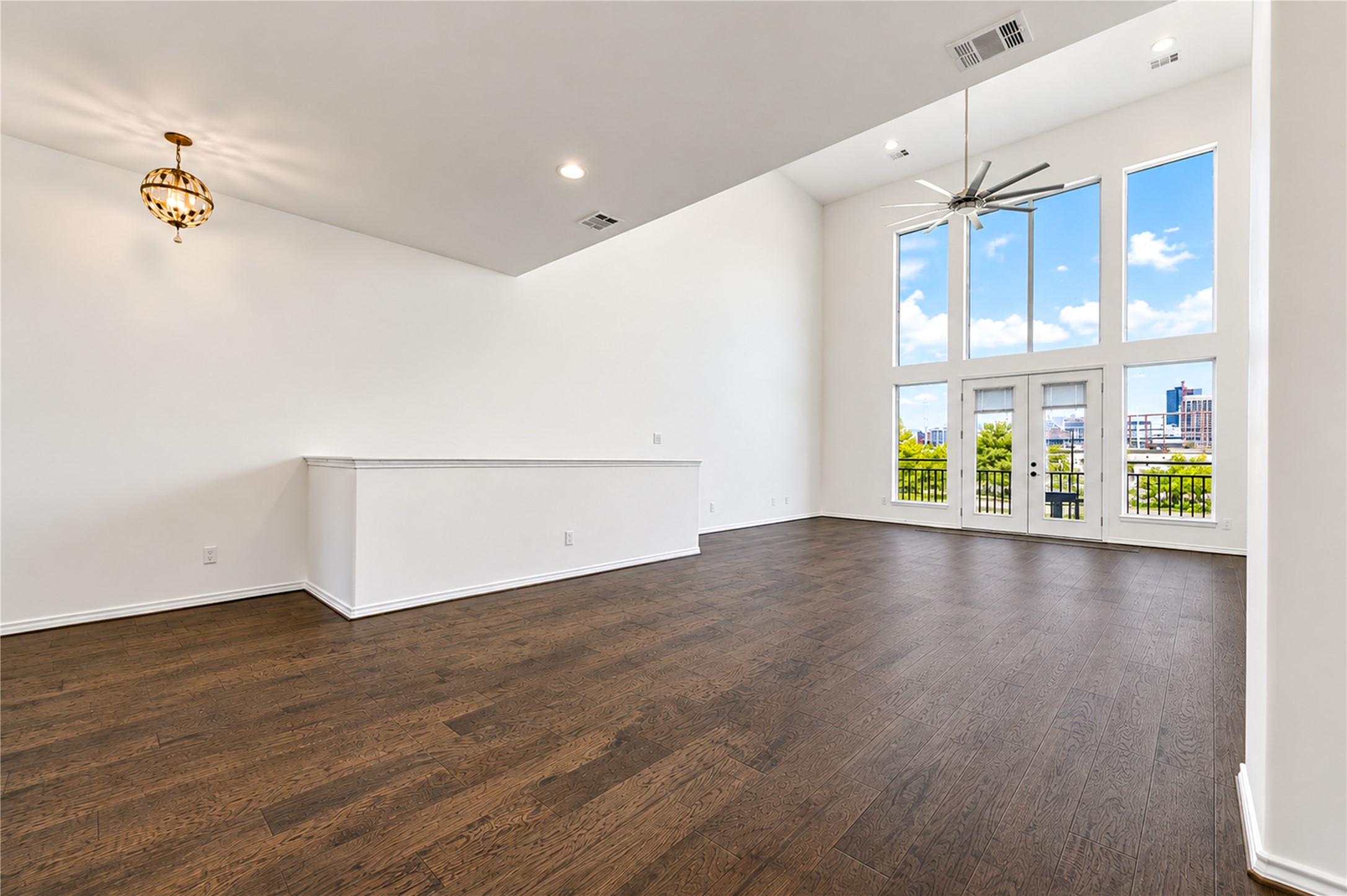 1322 Emancipation Avenue Property Photo 8