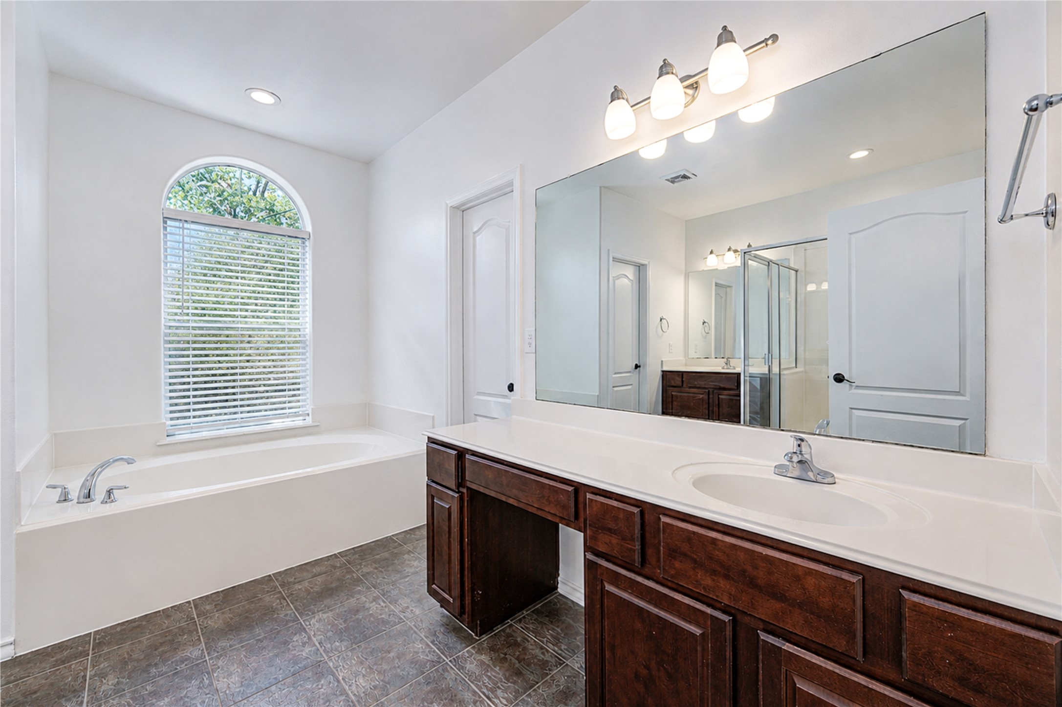 1322 Emancipation Avenue Property Photo 14