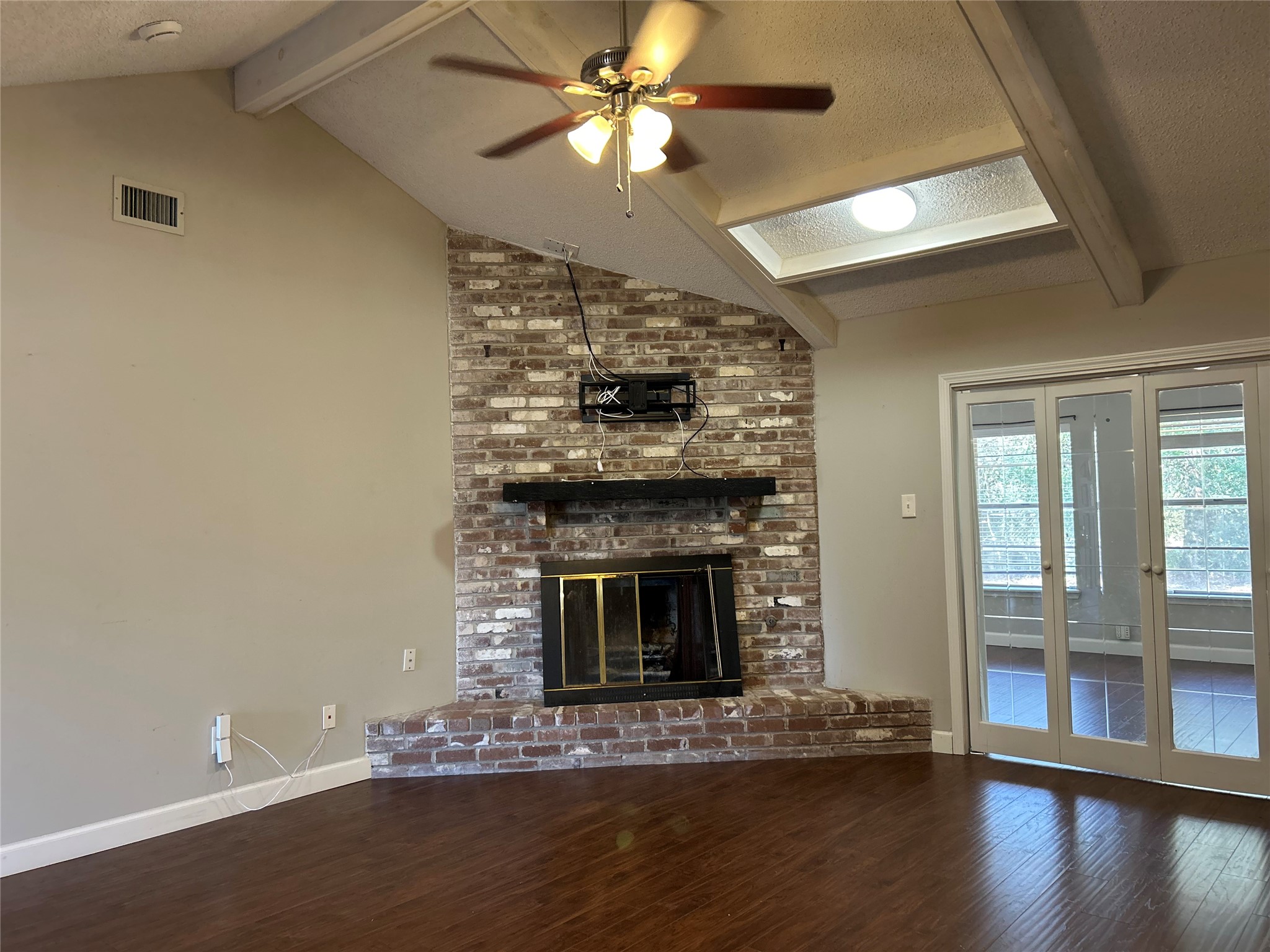 1805 King Arthur Court Property Photo 3