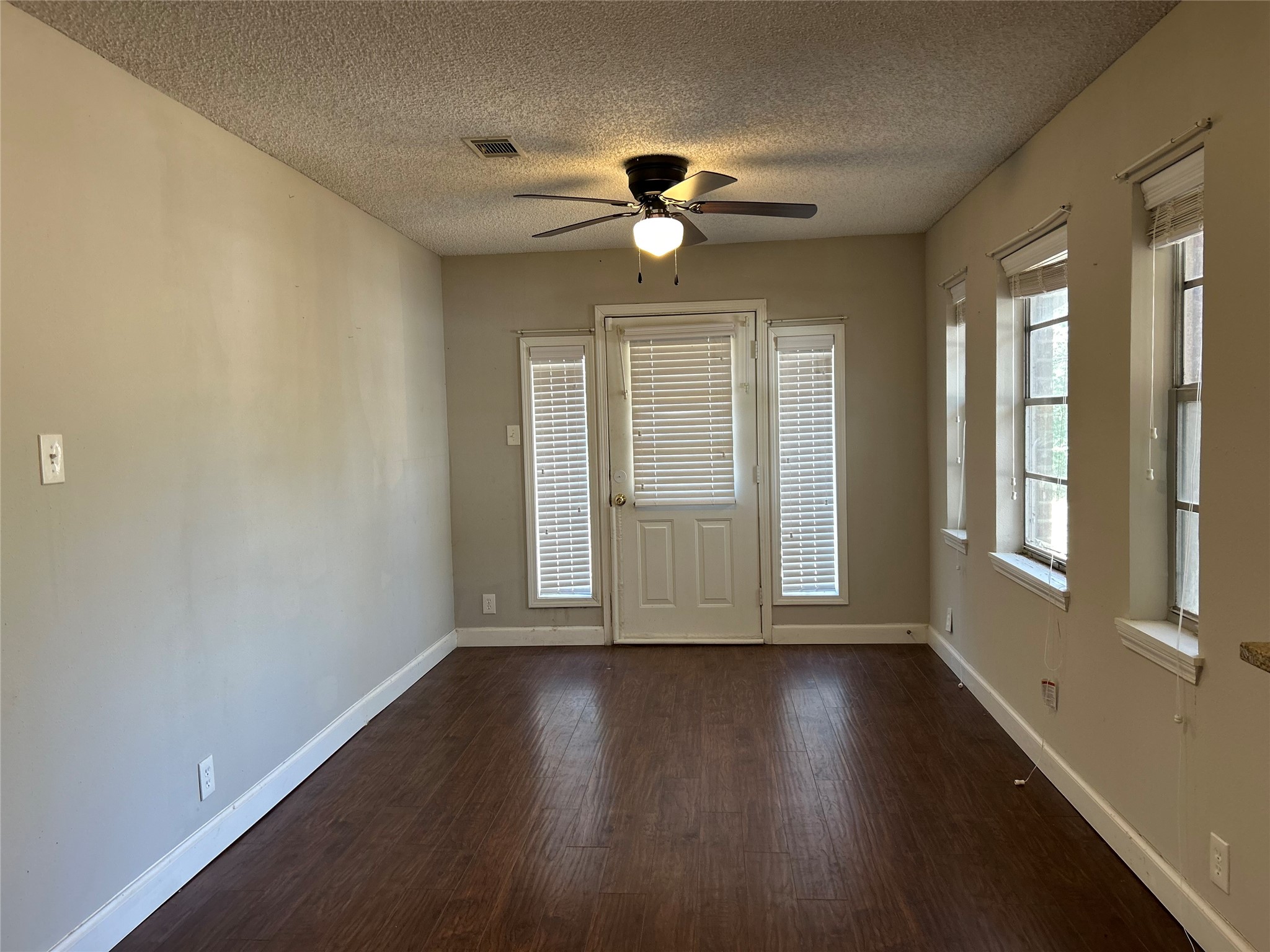 1805 King Arthur Court Property Photo 8