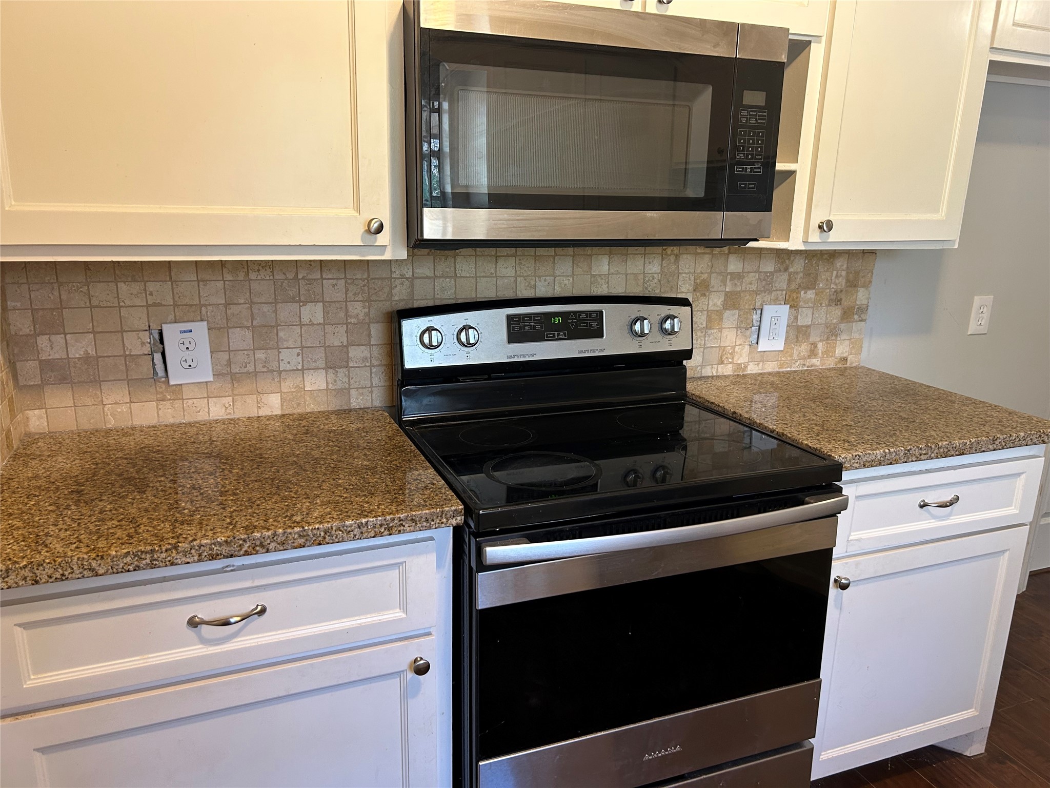 1805 King Arthur Court Property Photo 13