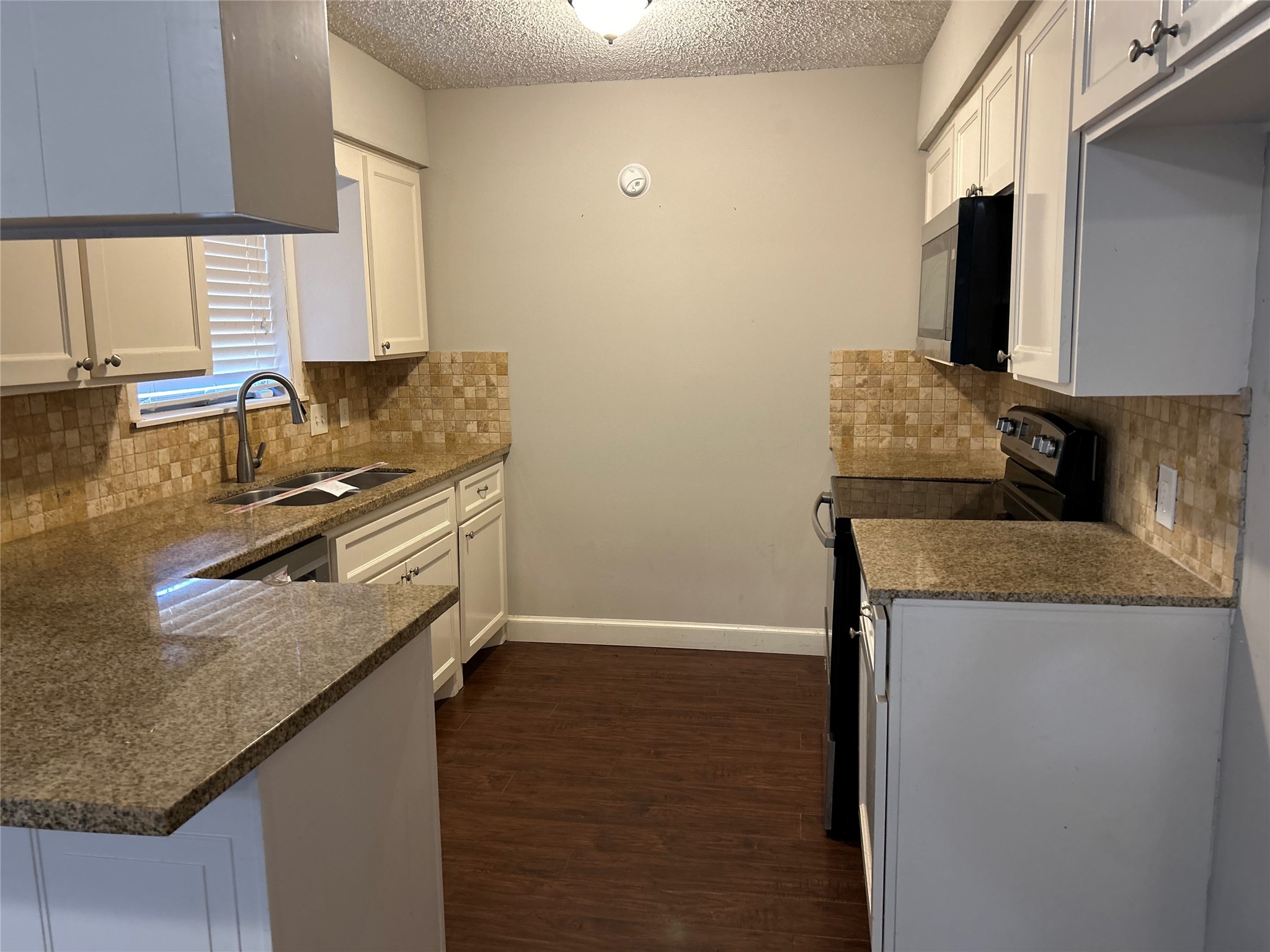 1805 King Arthur Court Property Photo 15