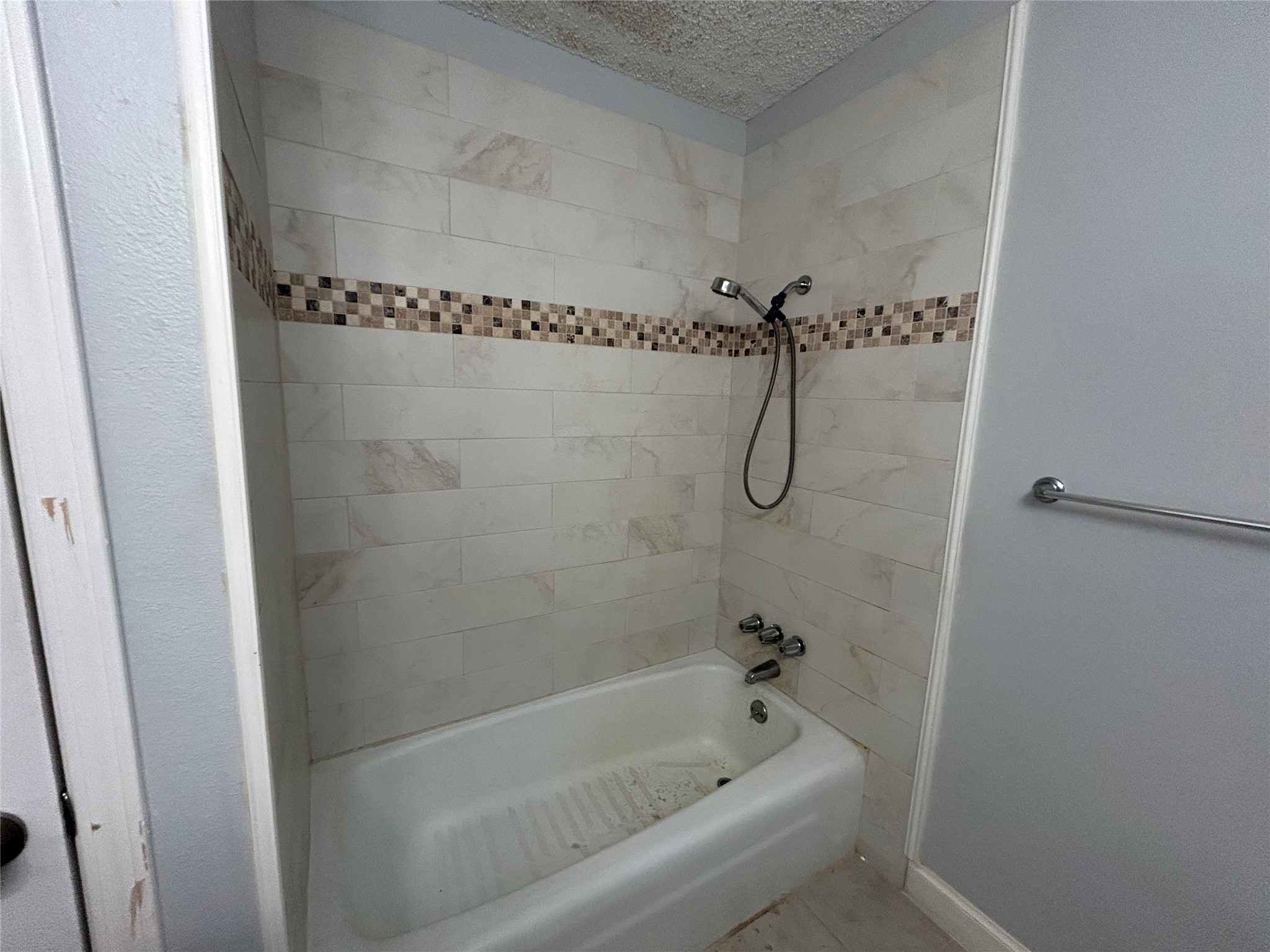 1805 King Arthur Court Property Photo 27