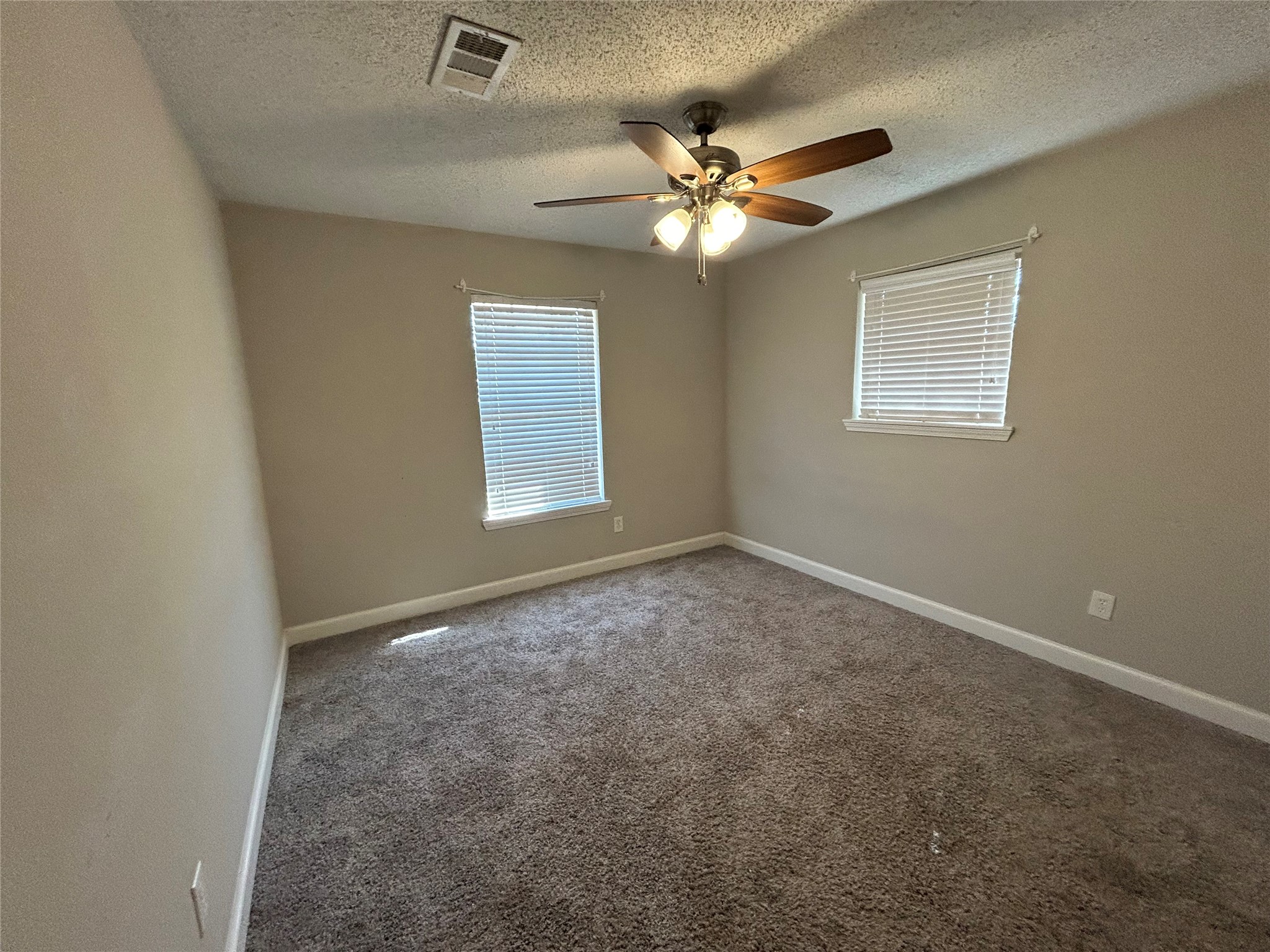 1805 King Arthur Court Property Photo 28