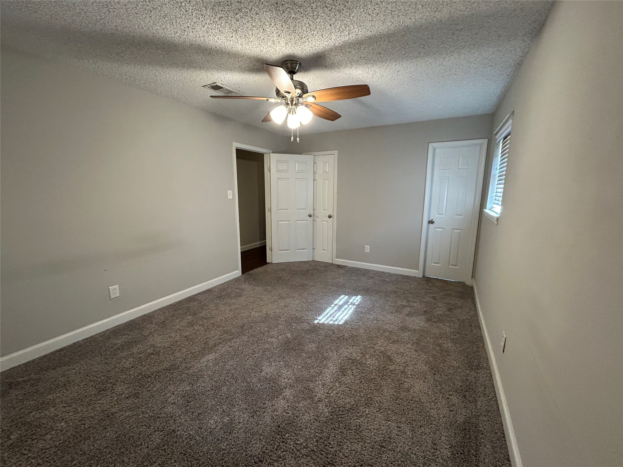 1805 King Arthur Court Property Photo 33