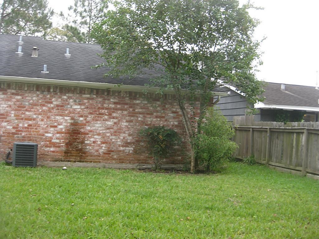 1907 Sedgie Drive Property Photo 3
