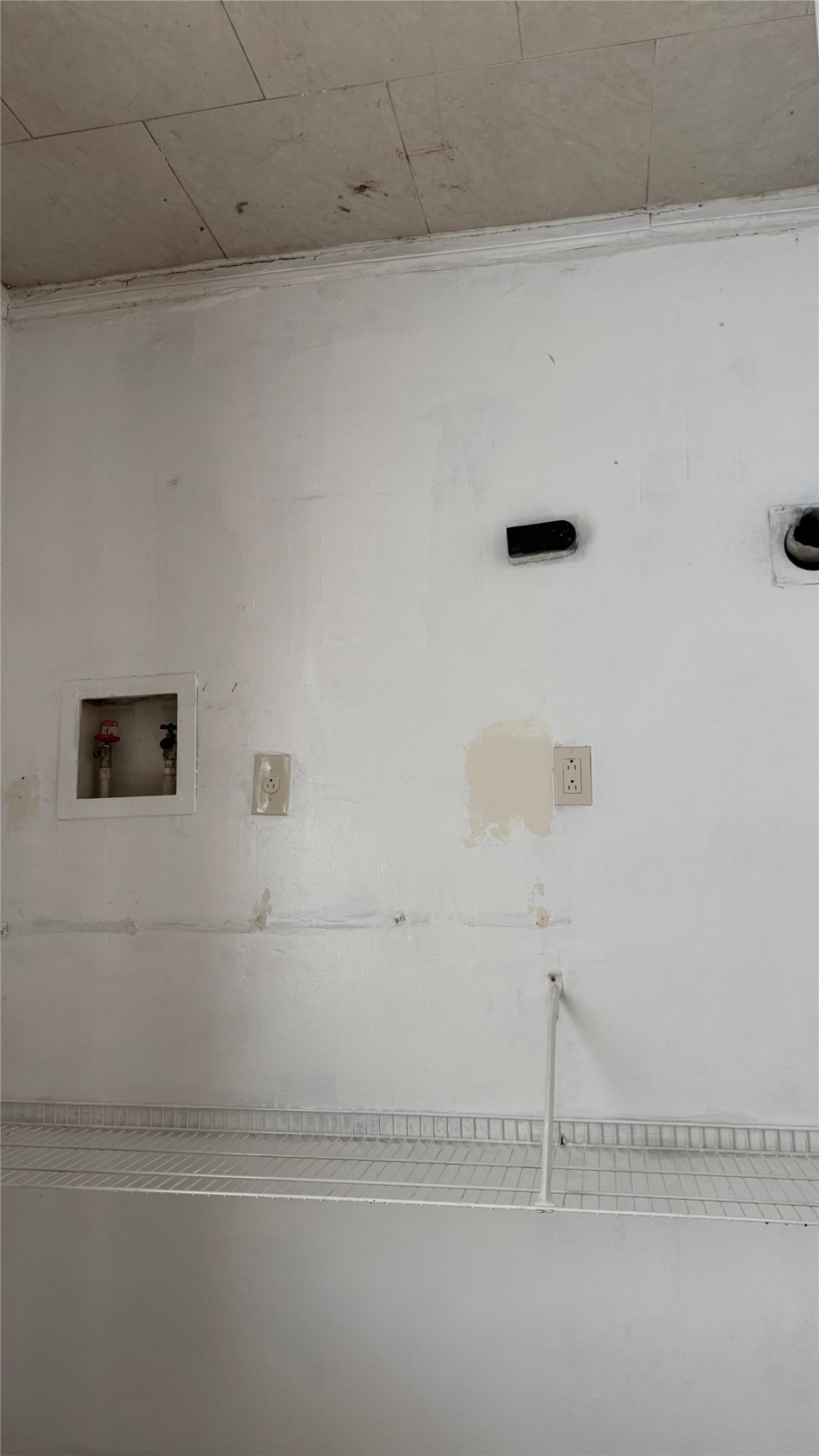 1907 Sedgie Drive Property Photo 4