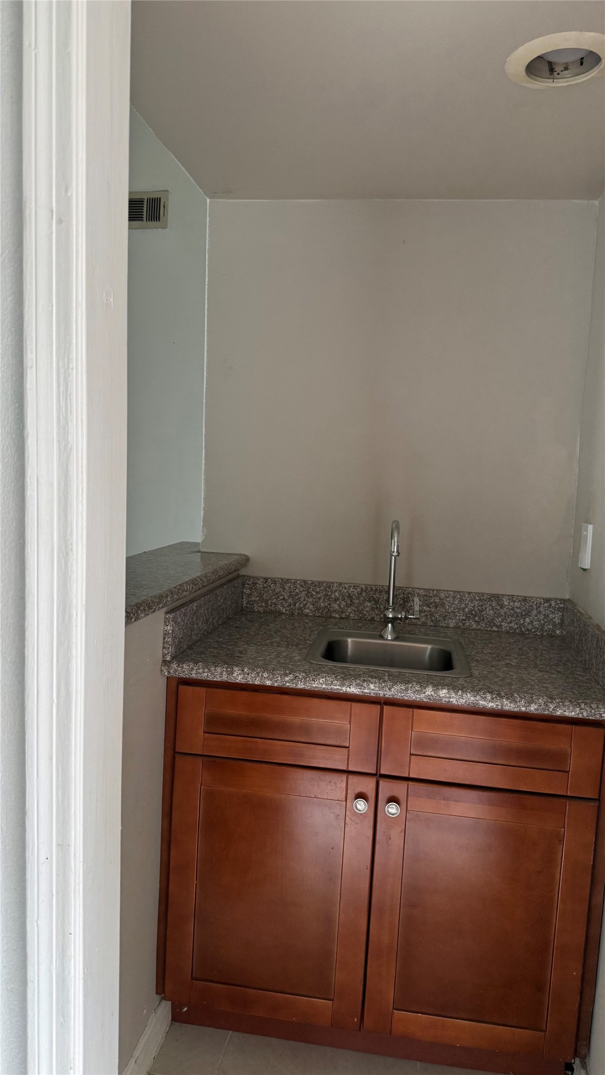 1907 Sedgie Drive Property Photo 6