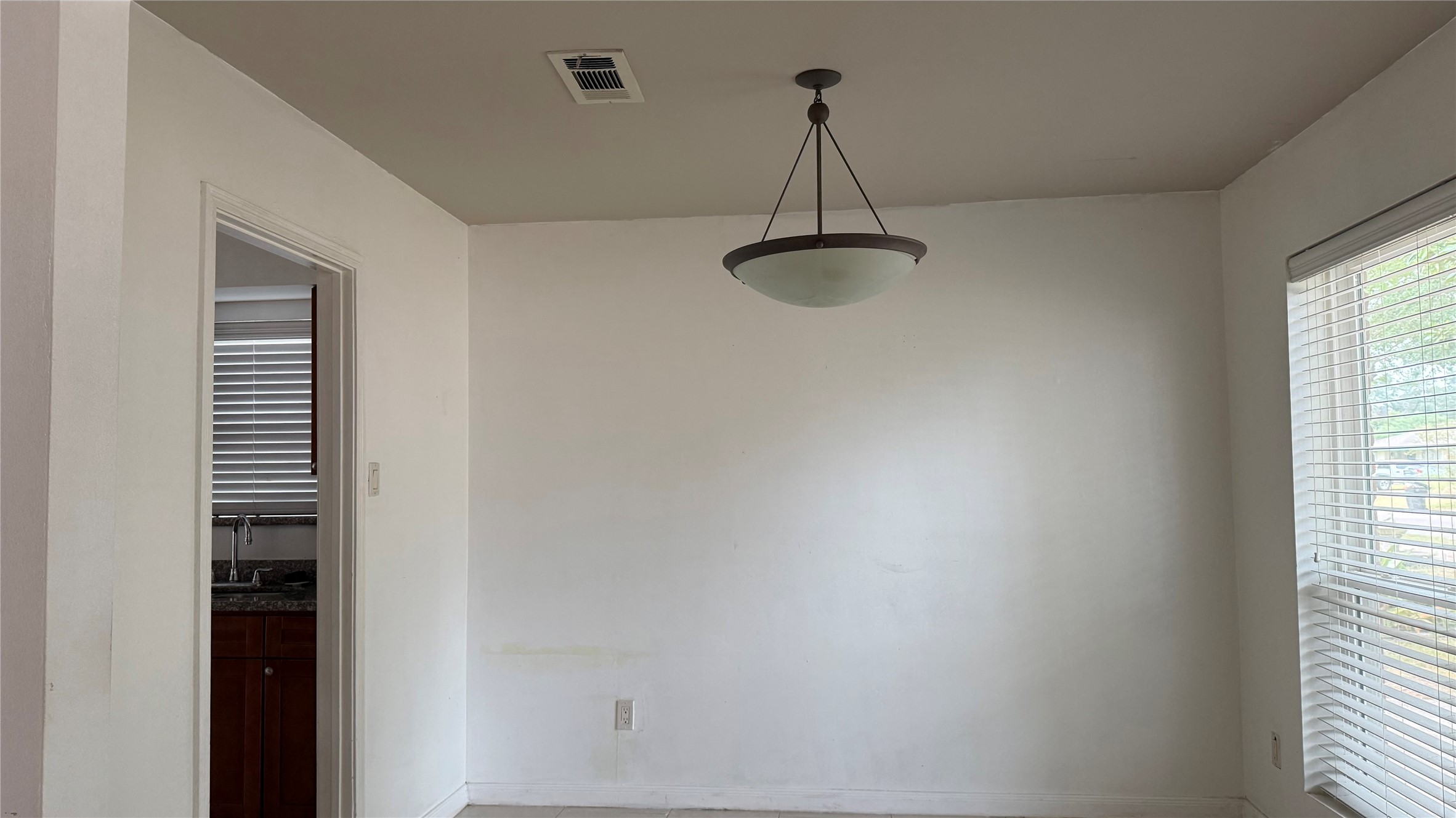 1907 Sedgie Drive Property Photo 8