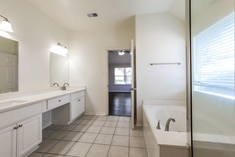 7411 Telico Junction Lane Property Photo 9